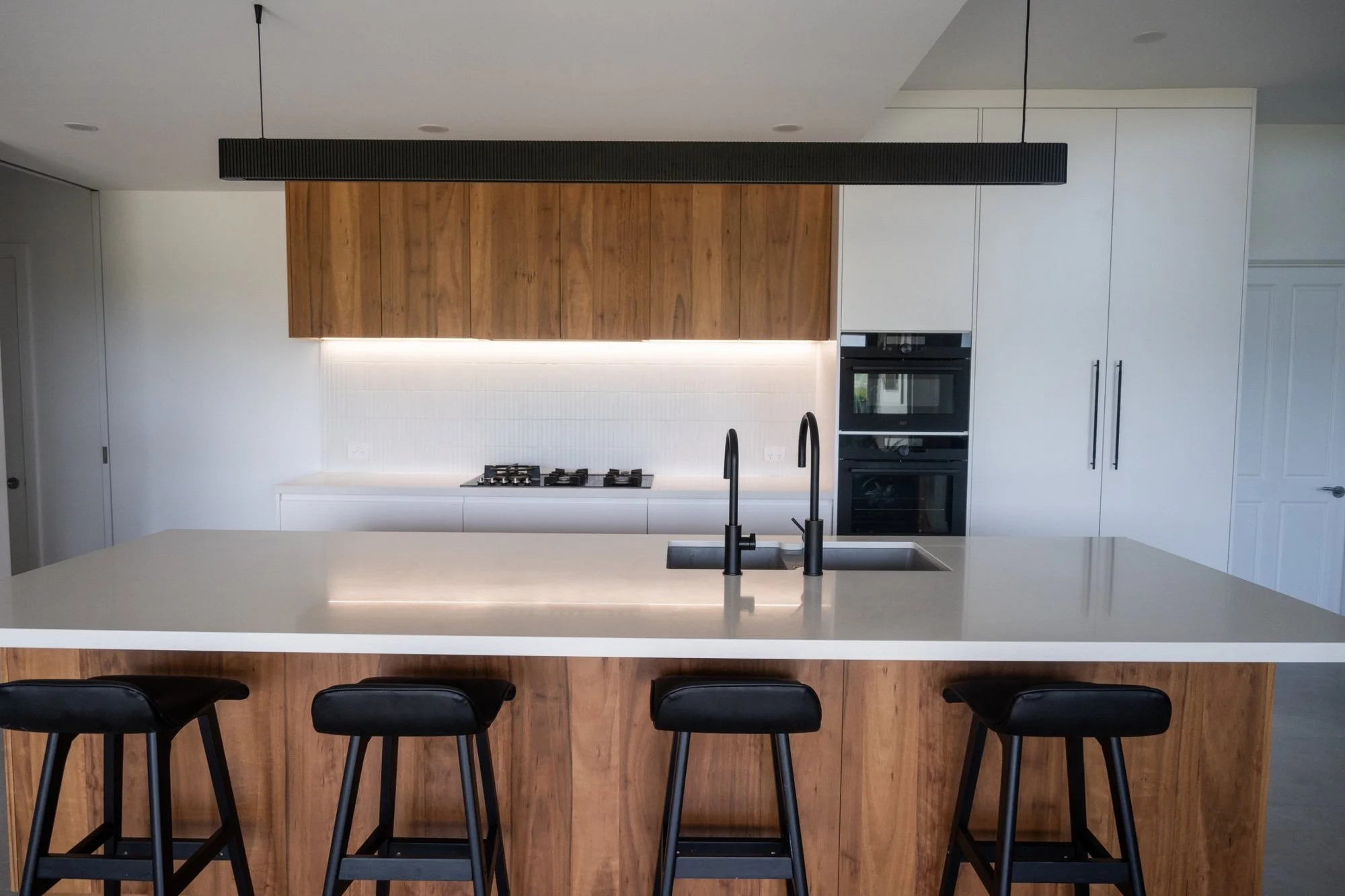 06-kitchen-island-front.jpg