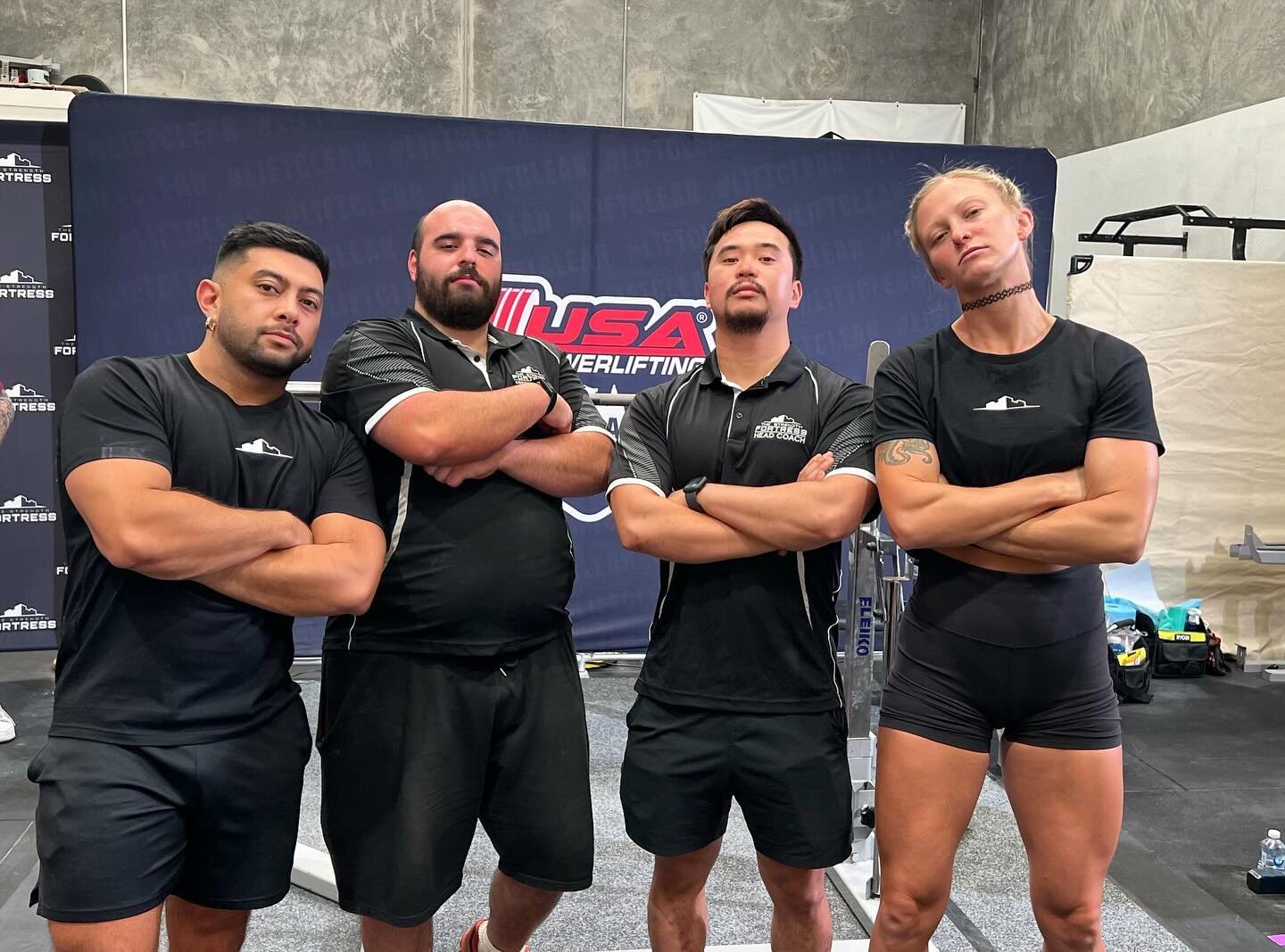 I love these guys so fucking much. What a damn weekend ❤️&zwj;🔥 @tsfteamchamps 

#powerlifting #fromthefortress