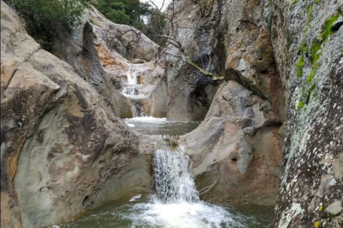 Seven Falls Hike Santa Barbara (How to Get There)