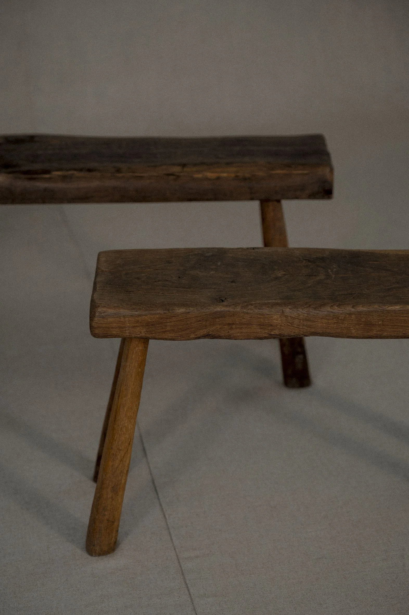 Brutalist bench in solid oak — (RE)APPROVED