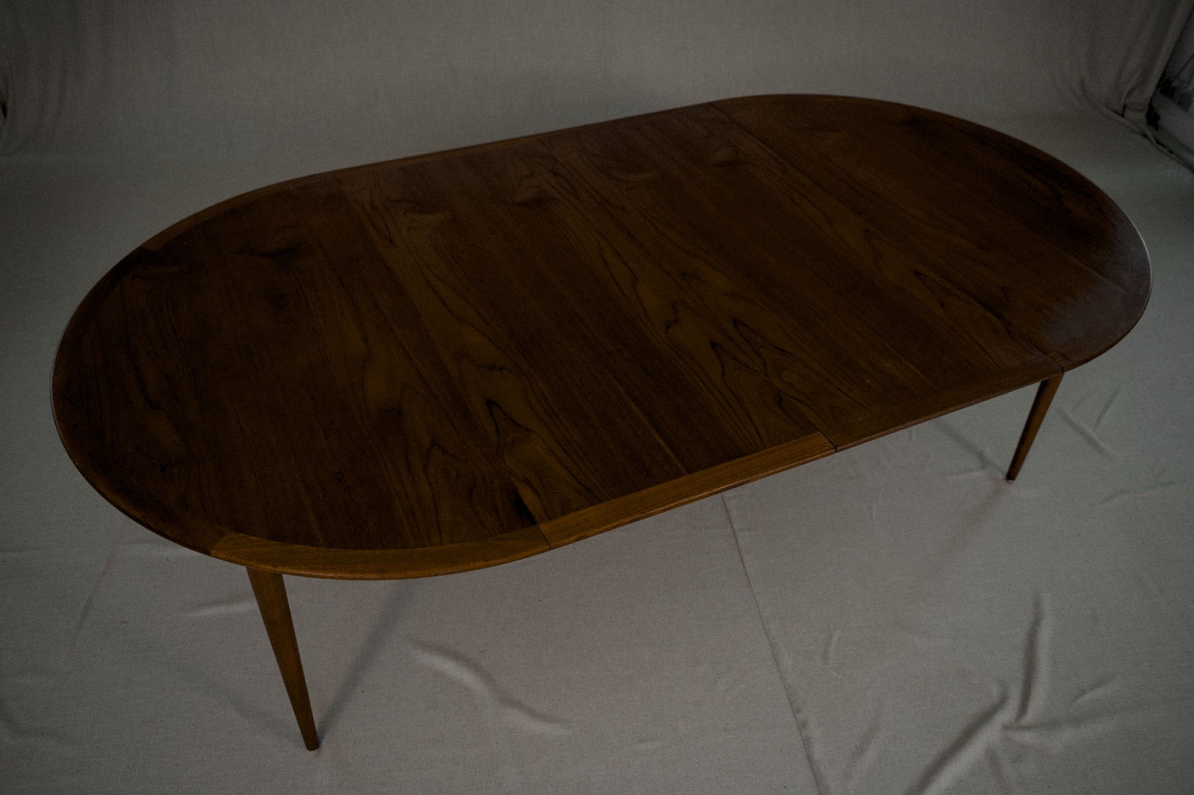 Large extendable Danish dining table — (RE)APPROVED