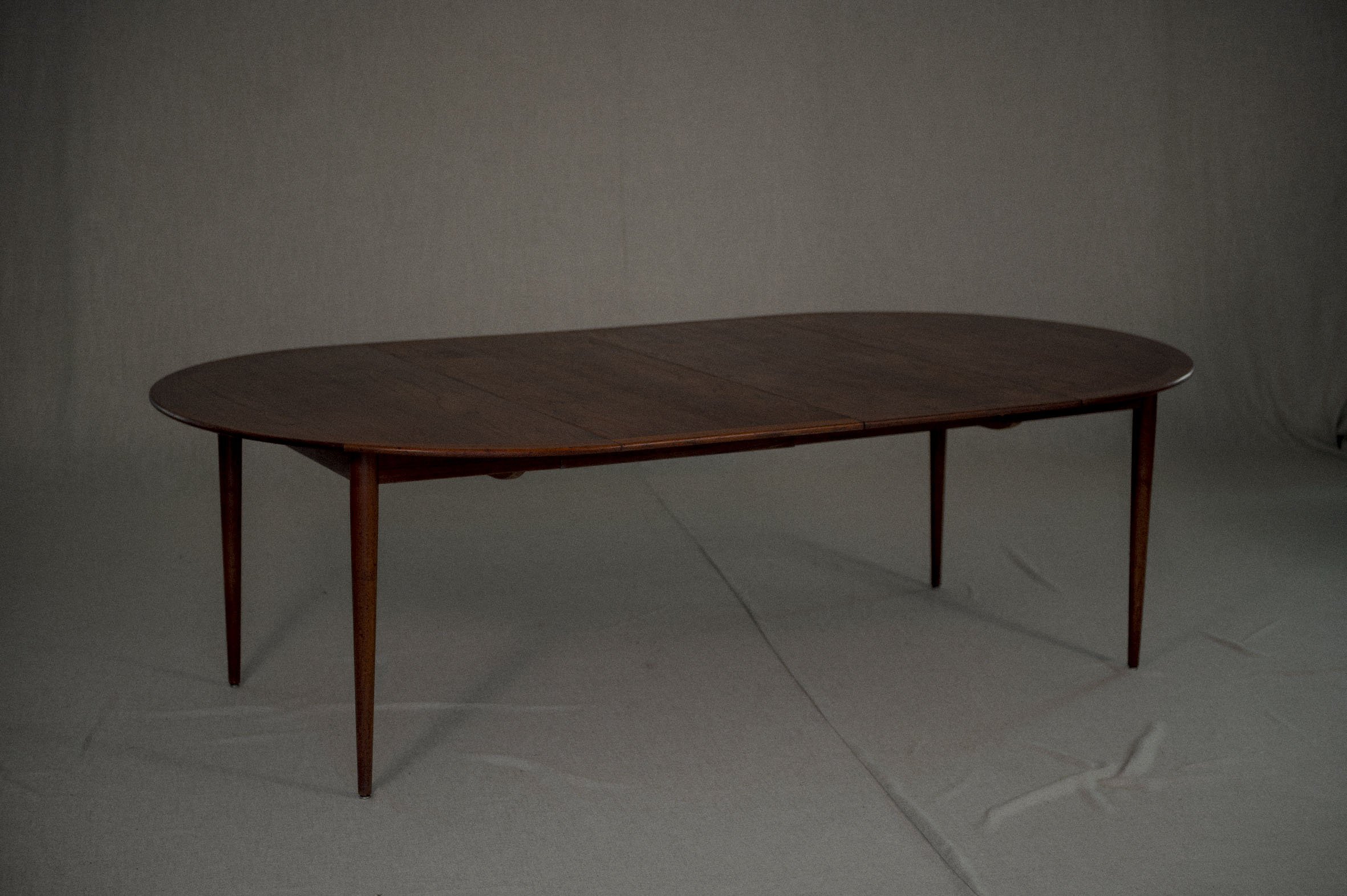 Large extendable Danish dining table — (RE)APPROVED