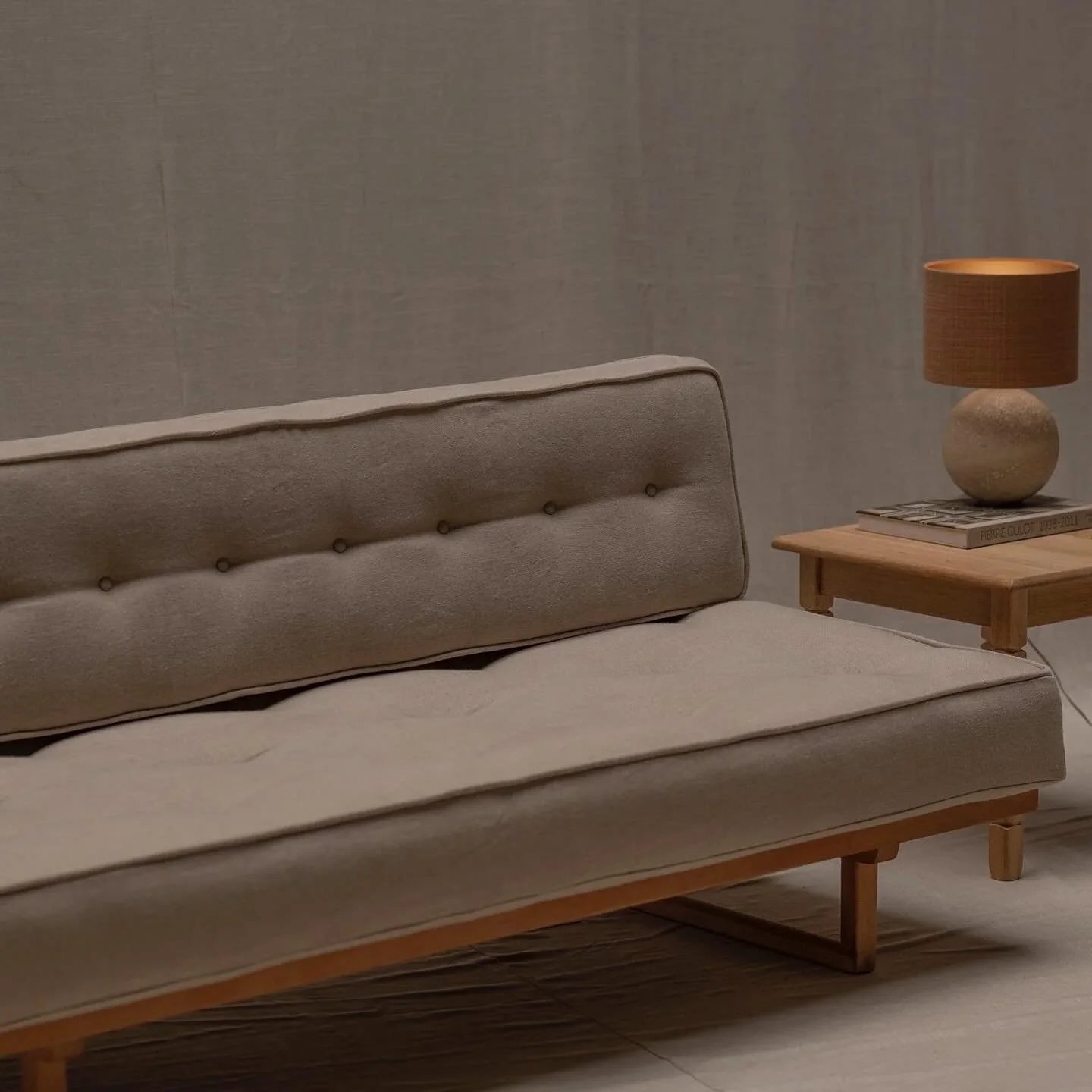 FOR SALE - Elegant daybed model &lsquo;4311&rsquo; designed by B&oslash;rge Mogensen for Fredericia Stolefabrik. Denmark 1950s. This daybed is made out of a solid oak frame remaining in original condition. The wooden frame is complemented by the soft