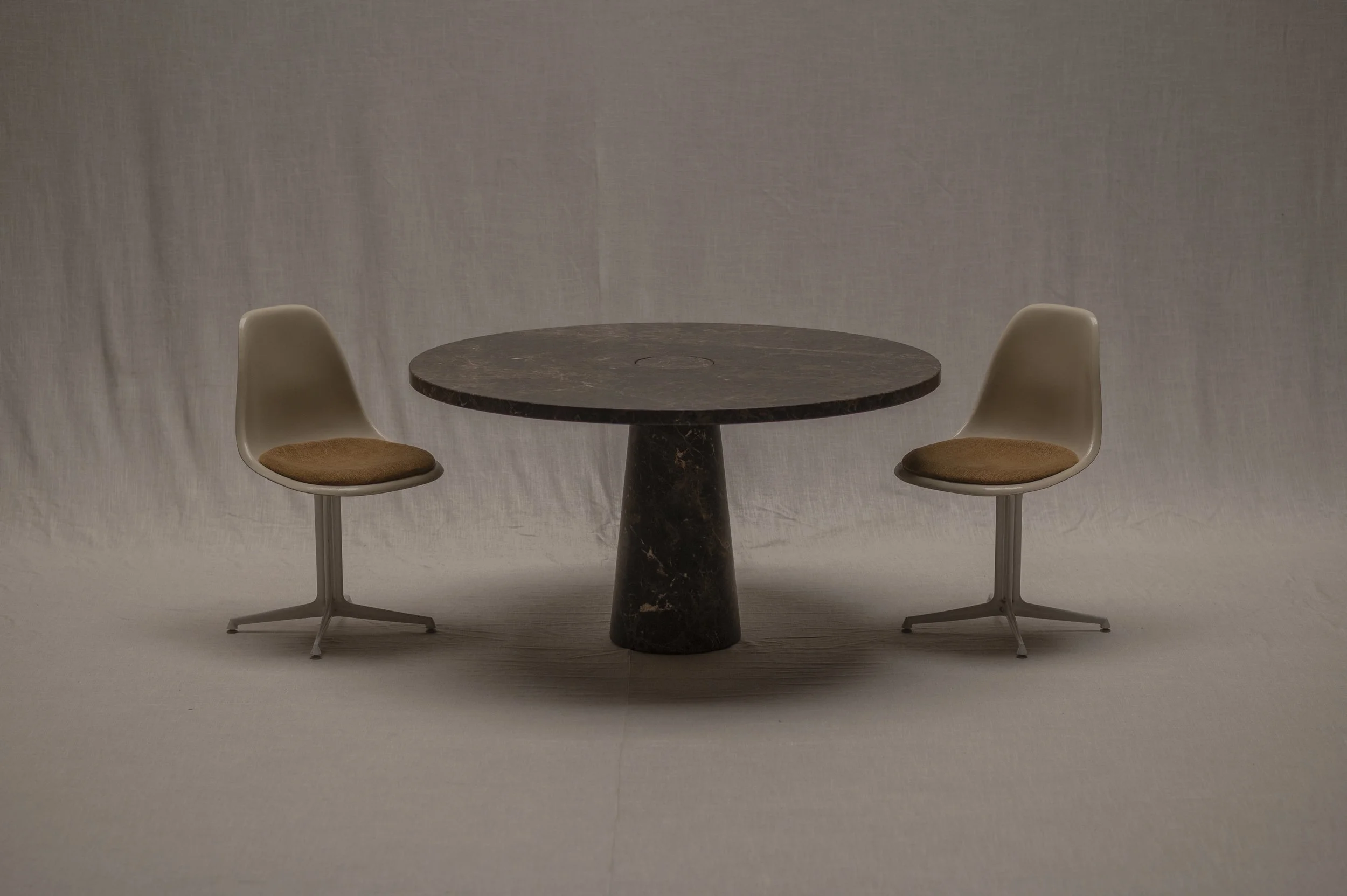 ‘Eros’ marble dining table by Angelo Mangiarotti for Skipper, Italy 1971