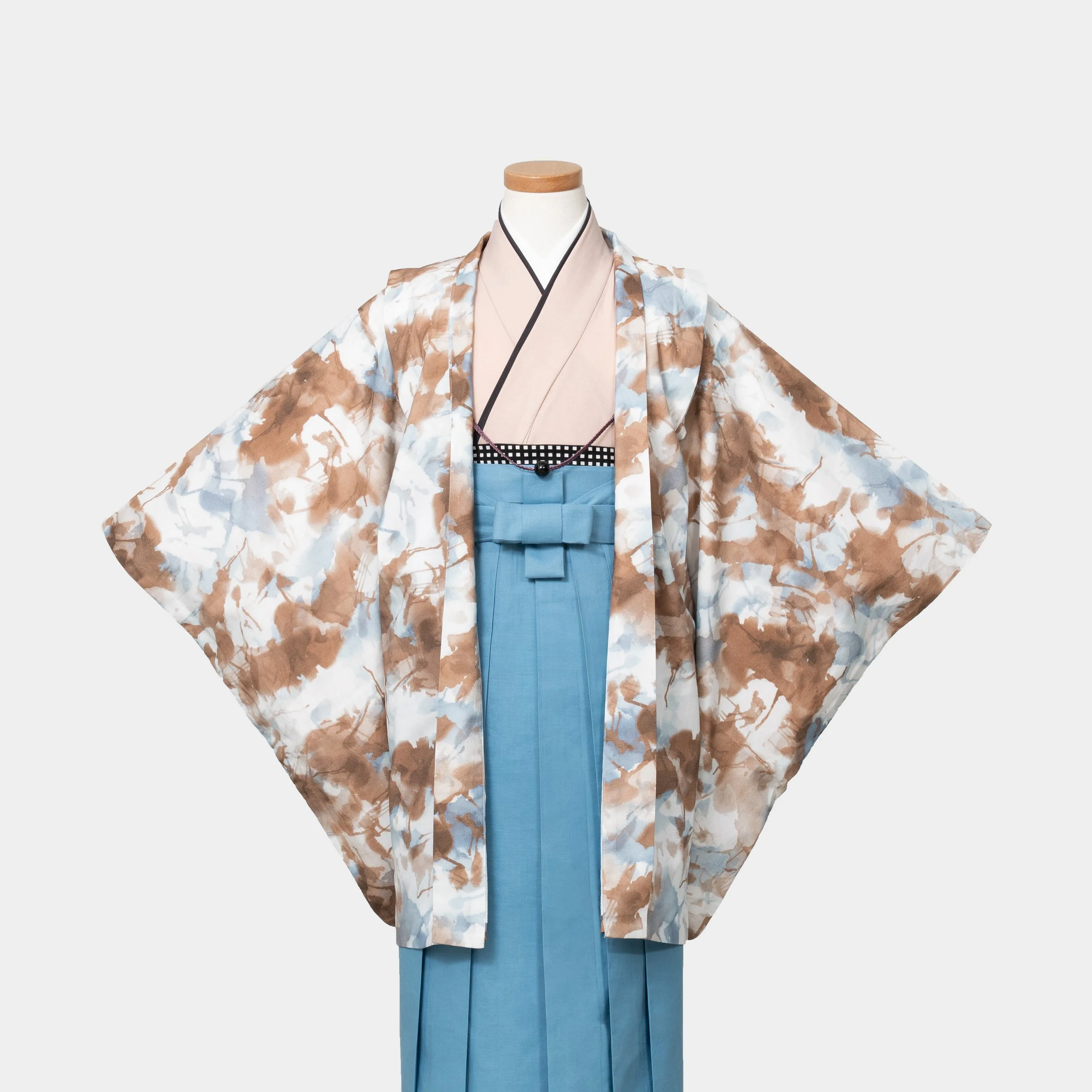 o5-brown（2026年5月1日より着用可能）