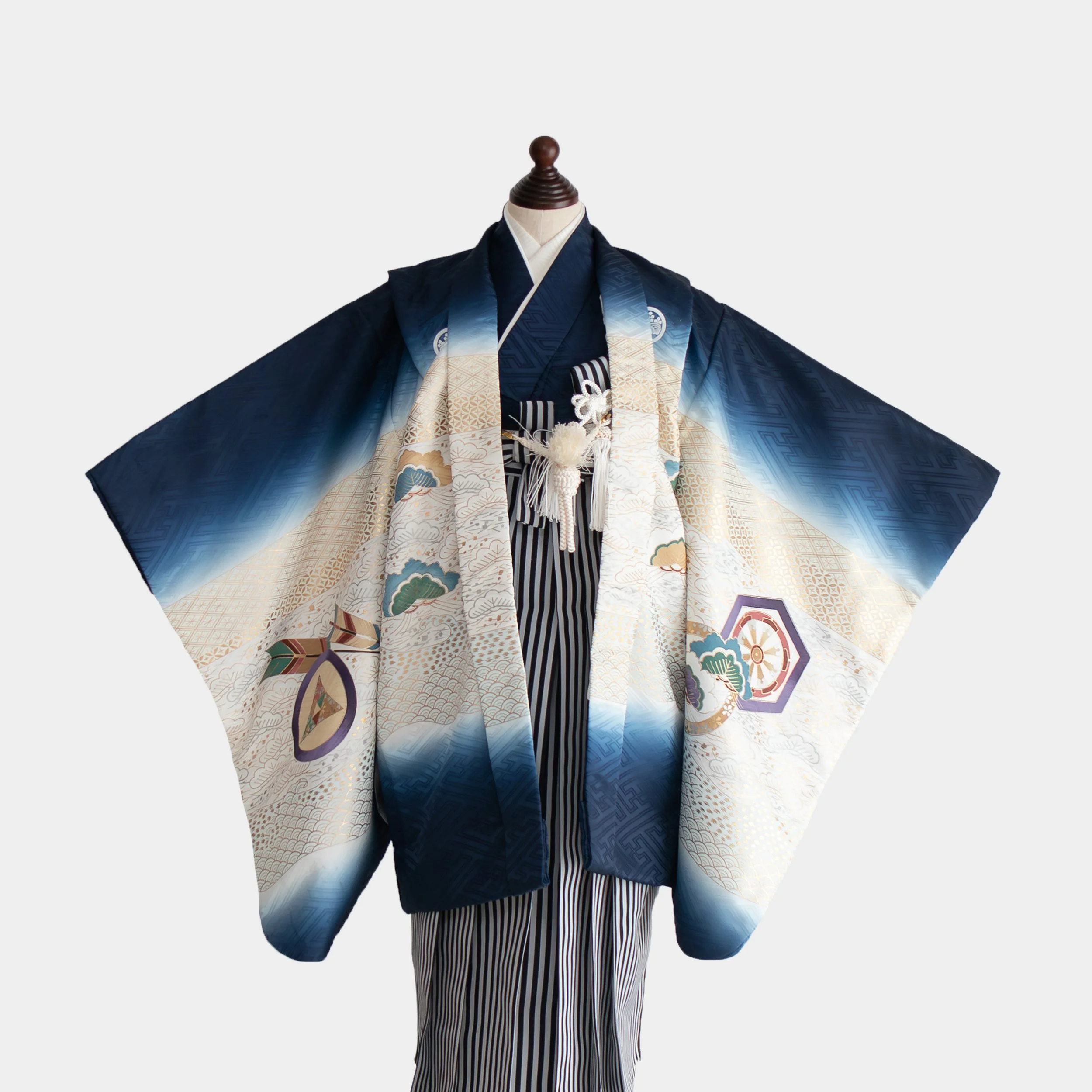 「5歳男の子 源氏車に鷹」（105cm〜115cm）