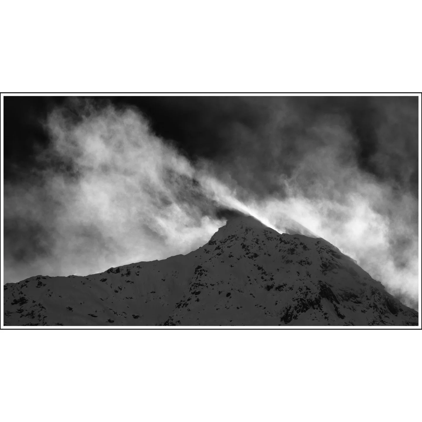 There&rsquo;s a full-on storm going on up there with huge amounts of snow being blown off the ridges and exposed faces. (No it&rsquo;s not cloud you&rsquo;re looking at!)
Not a place to be standing&hellip; Being below all of this, reminded me of time