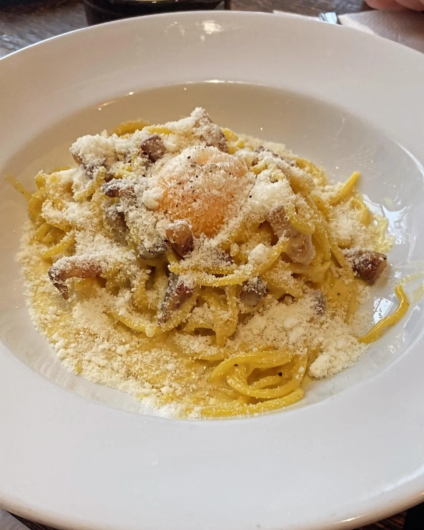 Don&rsquo;t forget to sprinkle some extra cheese and freshly cracked black pepper on top for that final touch of perfection. 🤤🍝⁣
.⁣
.⁣
.⁣
.⁣
.⁣
#cooking #foodblogger #foodgasm #foodlover #freshpasta #handmadepasta #homecooking #ilovefood #italia #i