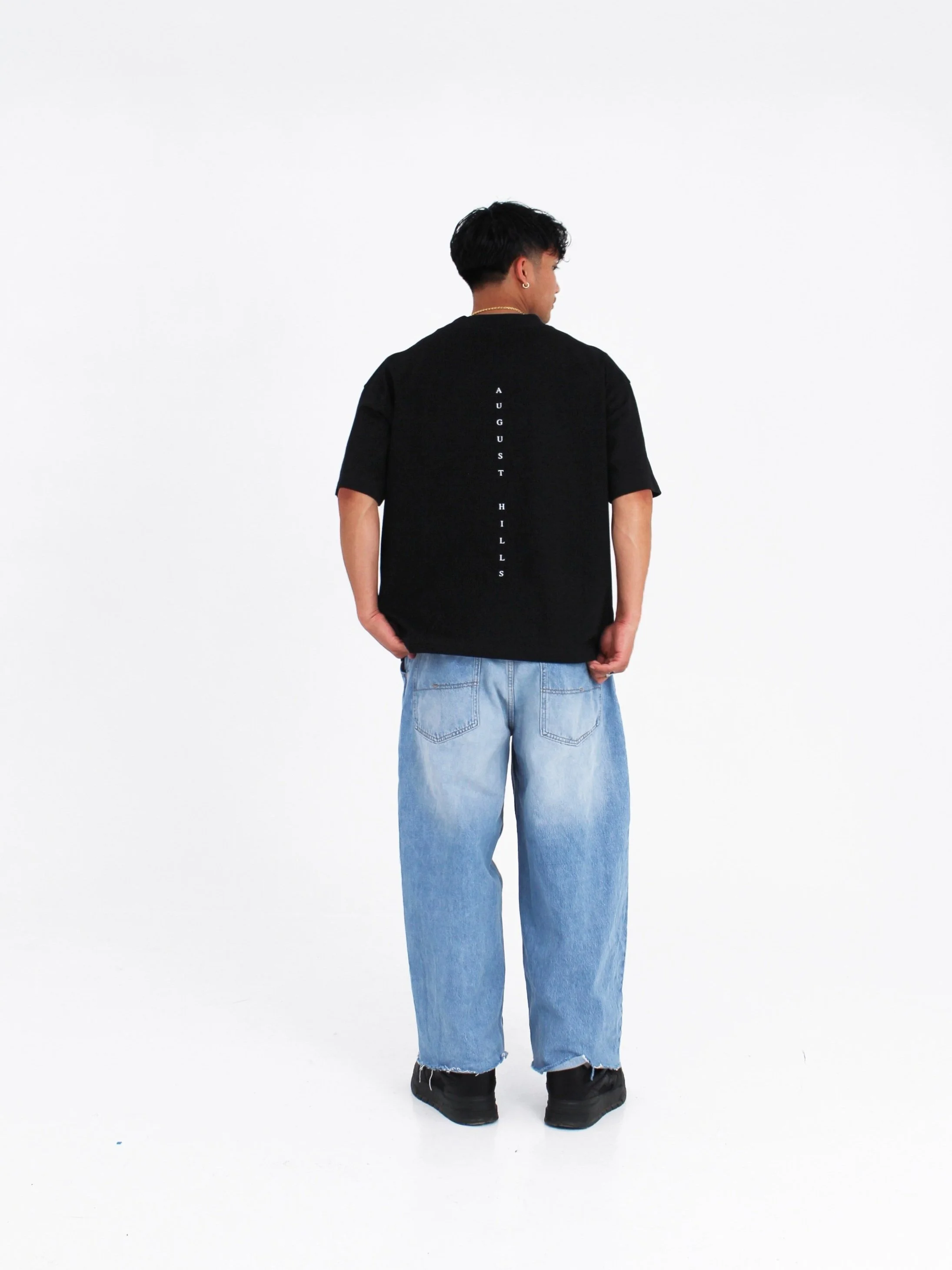 LINE T-SHIRT - BLACK
