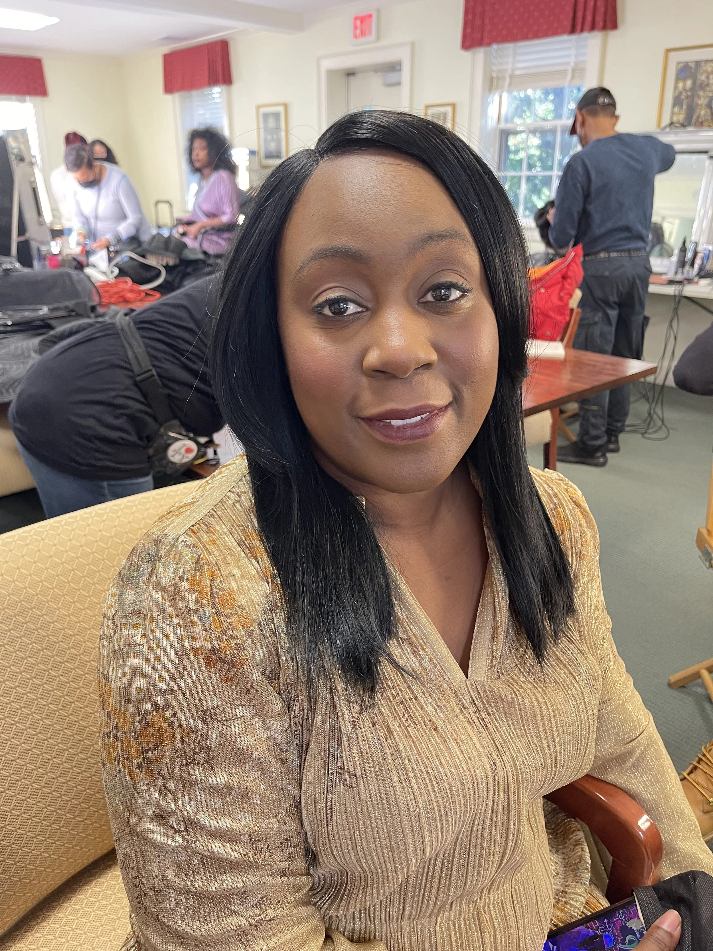 Featured Background Character Wig - Donna Houston (Straight)