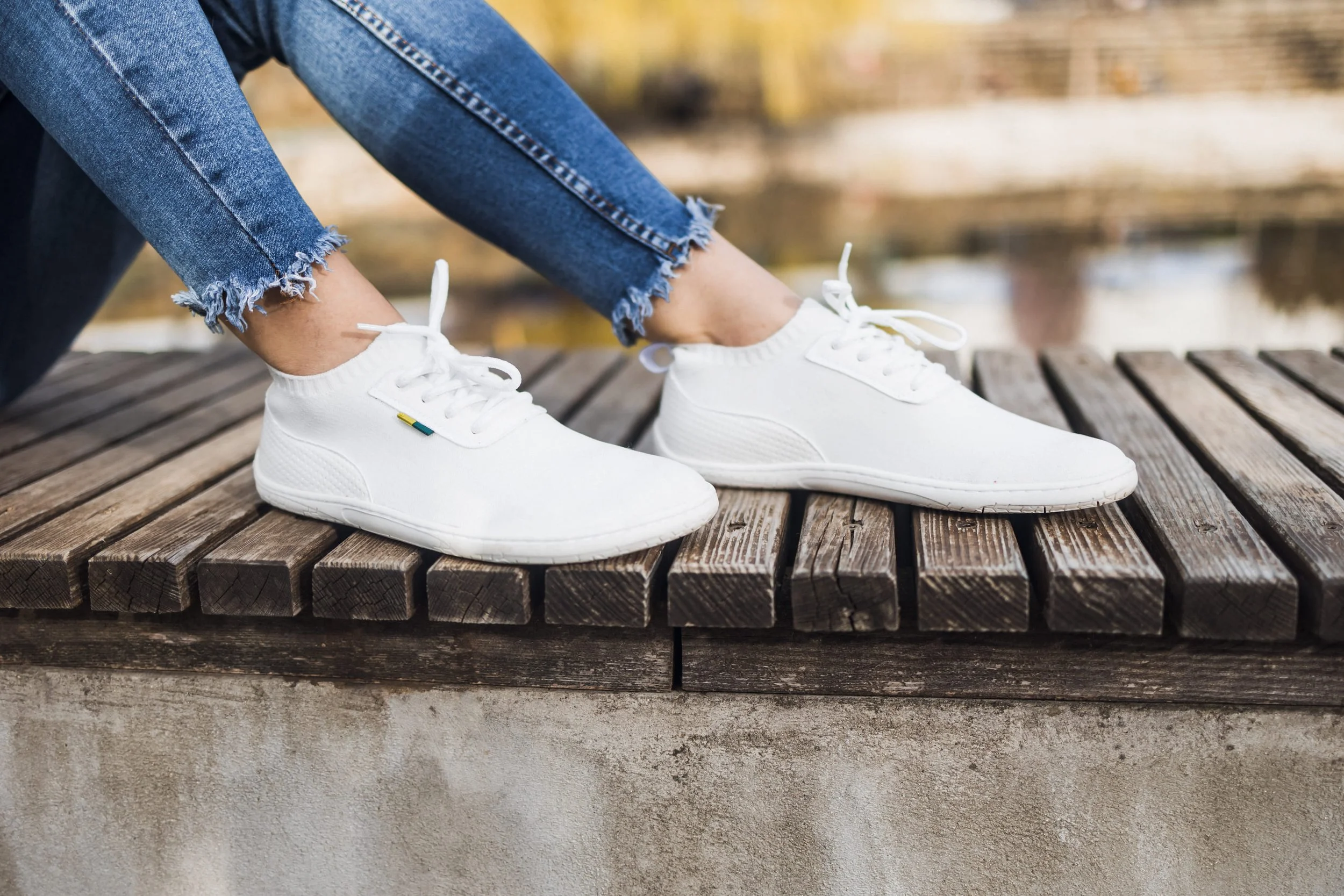 stride_white_detail_213.jpg