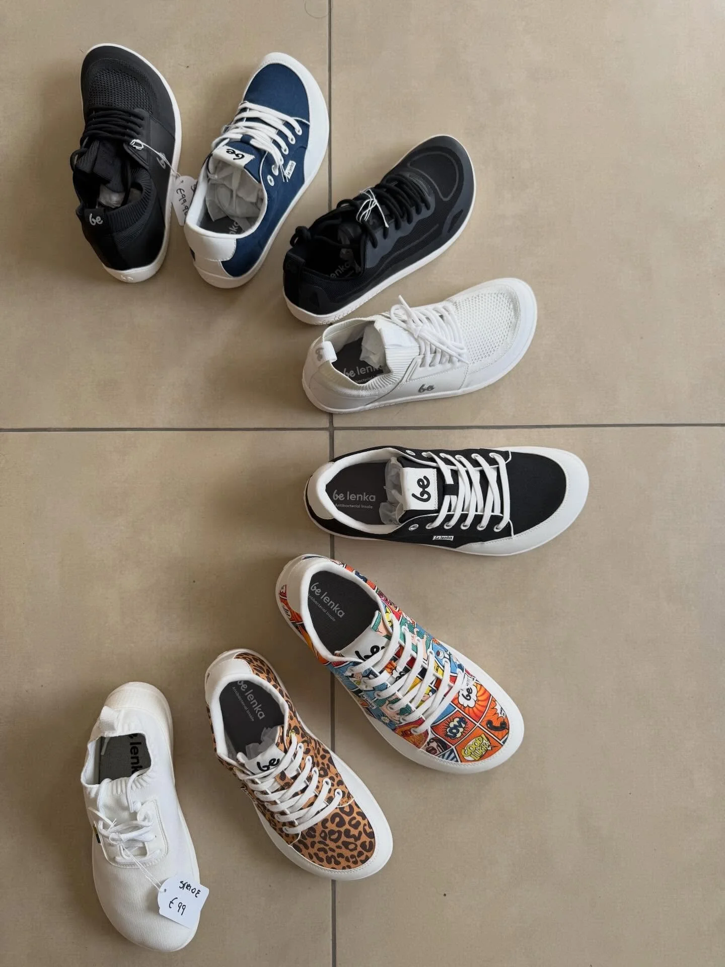 Barefoot shoes don&rsquo;t have to cost a fortune.

We&rsquo;ve selected some great models now available for &euro;99 👣

Natural foot shape
Flexible sole
Zero drop

Come and get your first pair of barefoot shoes. We promise your feet will not get ad