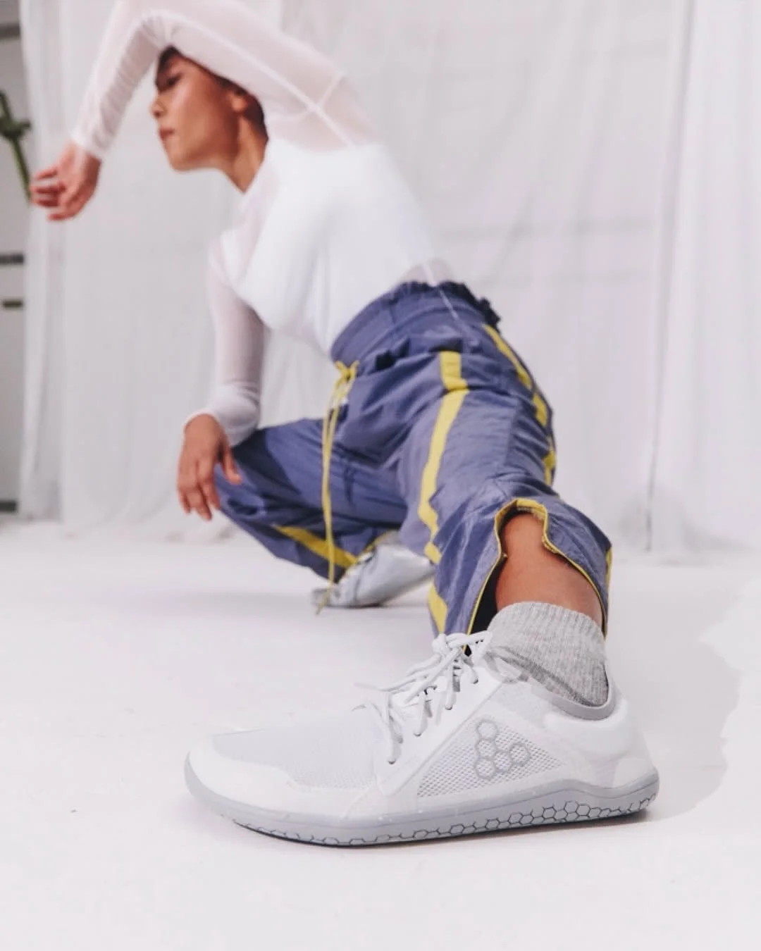 The all-round barefoot trainer: re-engineered.
&nbsp;
The new Primus Lite IV &ndash; our best-selling barefoot training all-rounder, now with smarter material usage.
&nbsp;
What hasn&rsquo;t changed? The freedom, versatility, and barefoot feel you lo