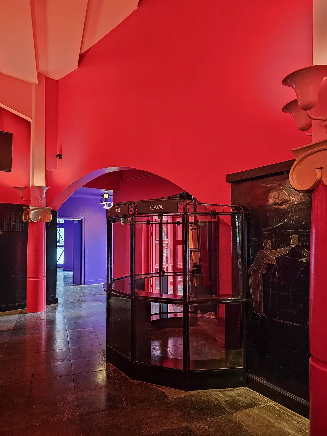 Lightscapes_Verner Panton_Cirkusbygning lys Rød bar_154846.webp