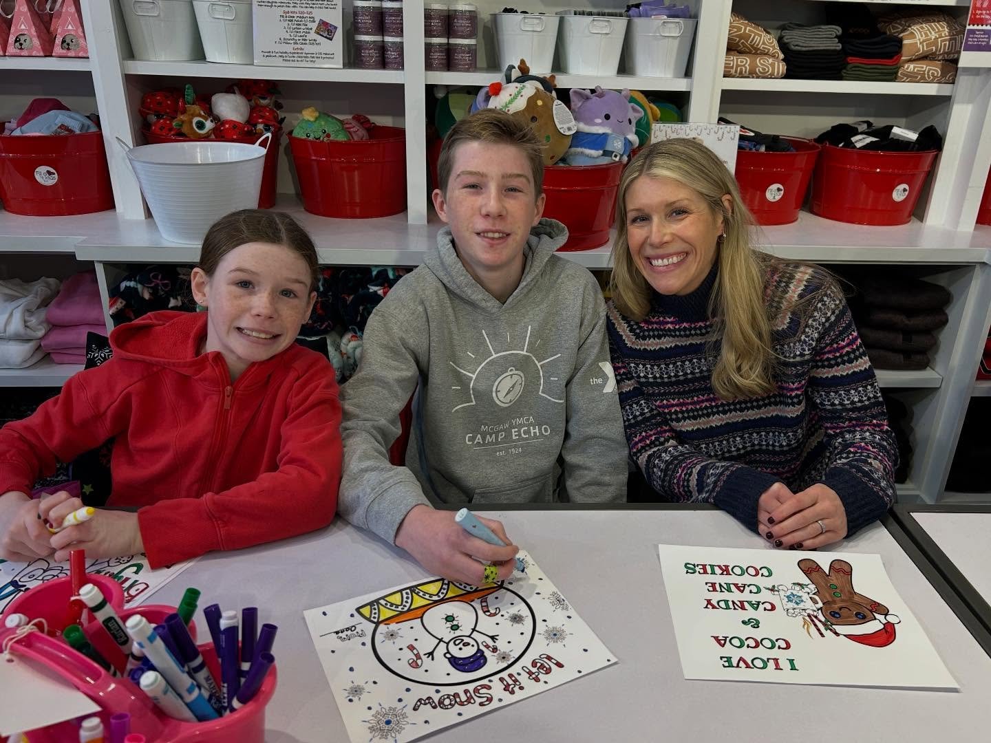 ✨&nbsp;❄️&nbsp;Heartwarming Holiday Heroes!&nbsp;❄️&nbsp;✨

A massive THANK YOU to the 60 incredible volunteers who bundled up and showed up in the chilly, snowy weather yesterday! Together, we assembled 228 snack packs and created joyful artwork for