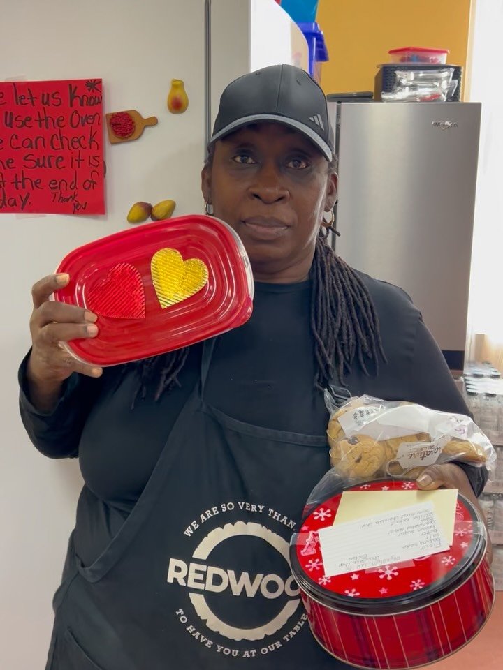 So much LOVE baked into every bite this Valentine&rsquo;s Day 💗 🍪 

A massive thank you to the 25 incredible volunteers from the NCL Wilmette Chapter who made 24 dozen beautiful, delicious cookies for our unhoused friends!Beyond the sweetness of th