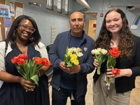✨ What an absolute JOY-filled day! ✨

We had the honor of delivering toiletries, raincoats + homemade muffins from Radical Generosity Chicago alongside the most stunning bouquets from our friends at The Backyard Flower Lab to our incredible community