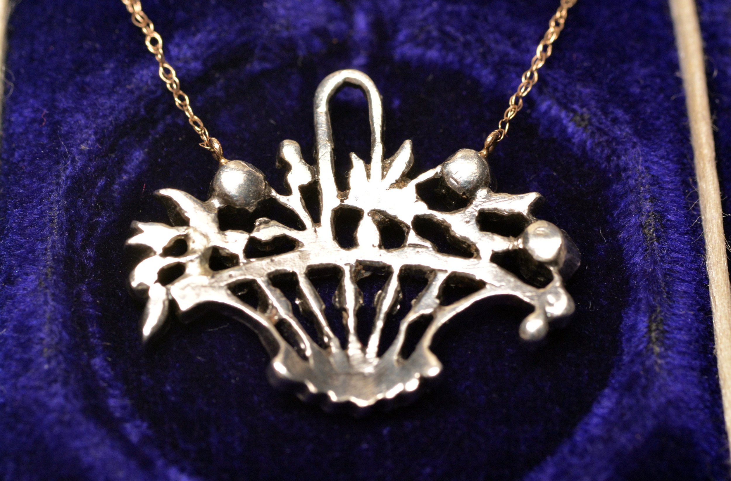 https://i.etsystatic.com/20137409/r/il/021fbf/3608775071/il_fullxfull.3608775071_7v74.jpg