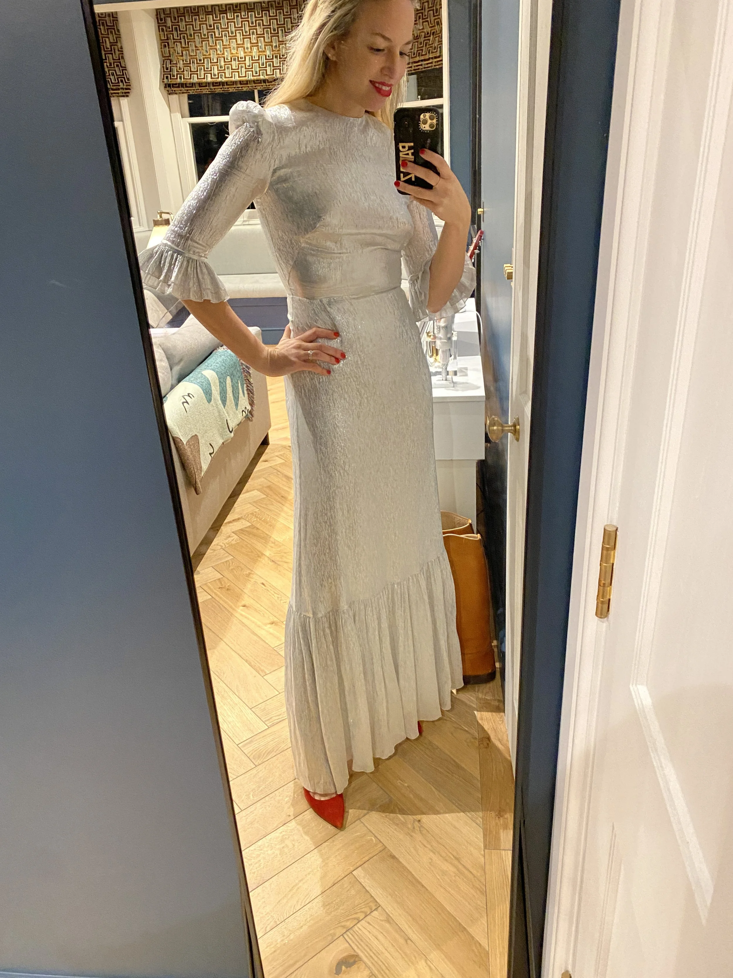 FINALLY, I RENTED A DRESS