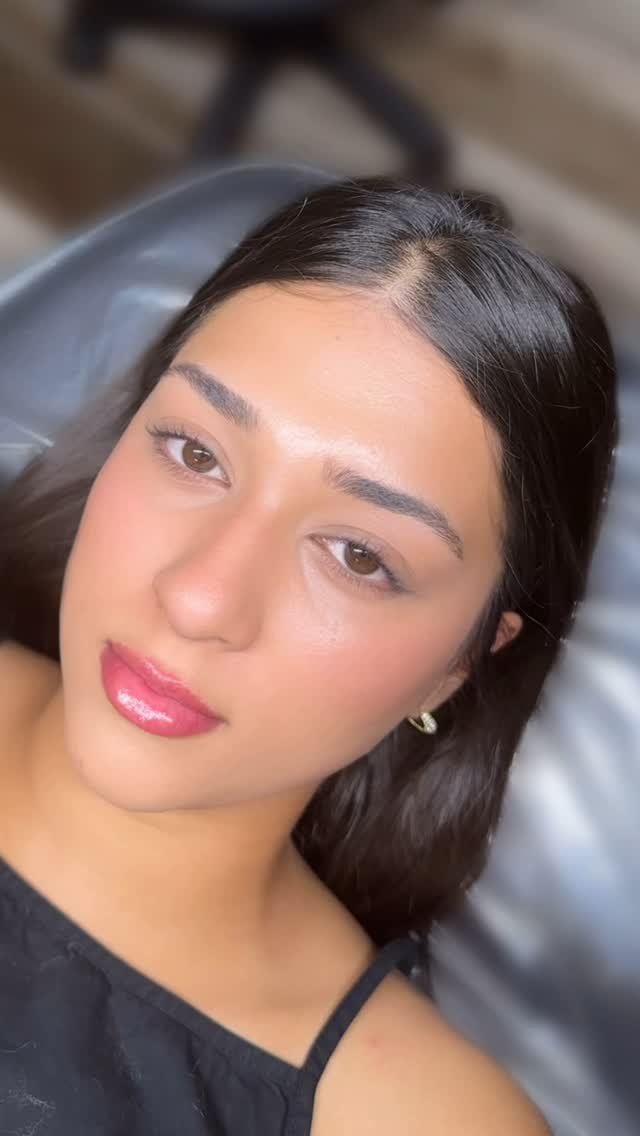 Tired of filling in your brows everyday?! Ombré brows are the solution for you! $200 for a limited time only! Book using link in bio 🥰