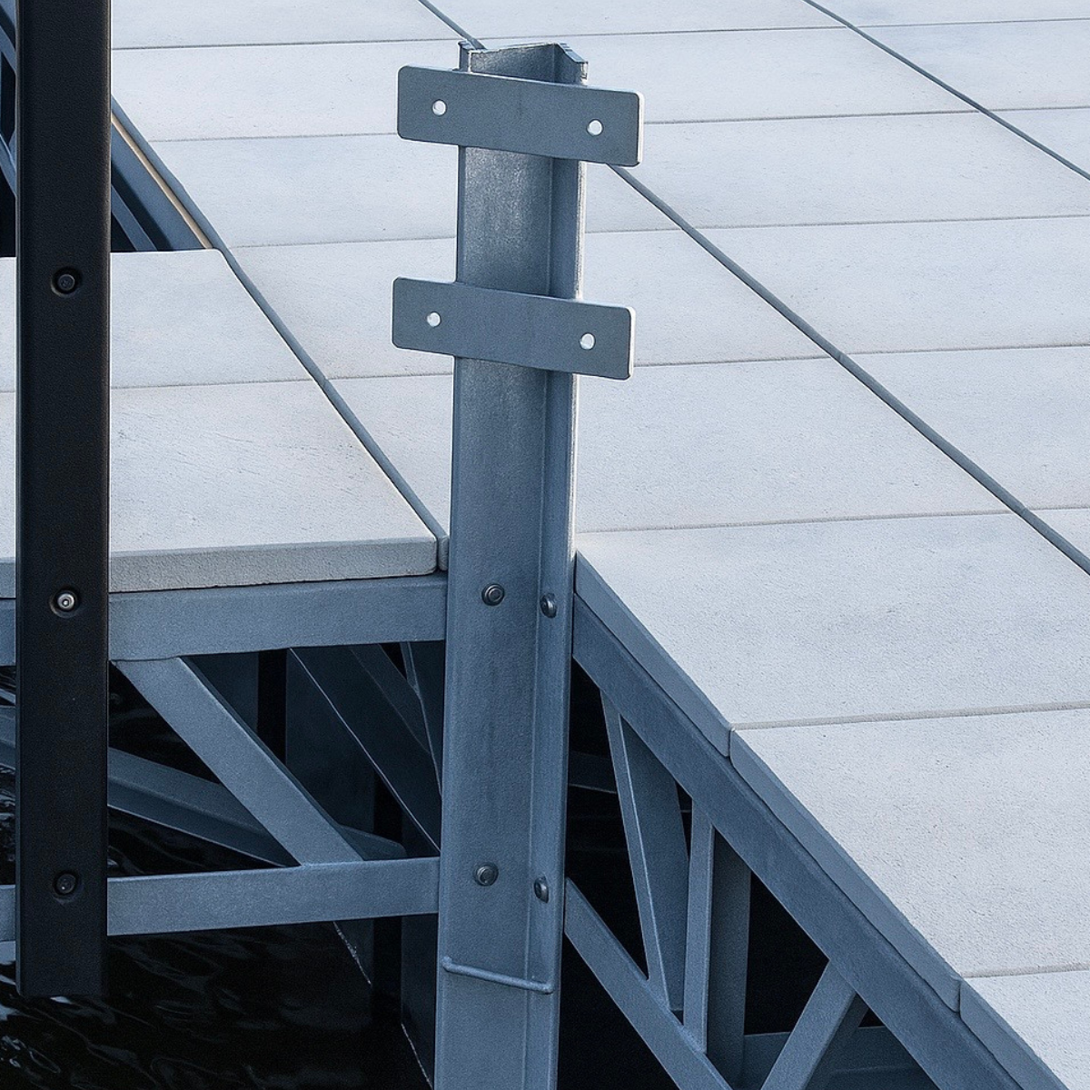 Winch Stand Water.png