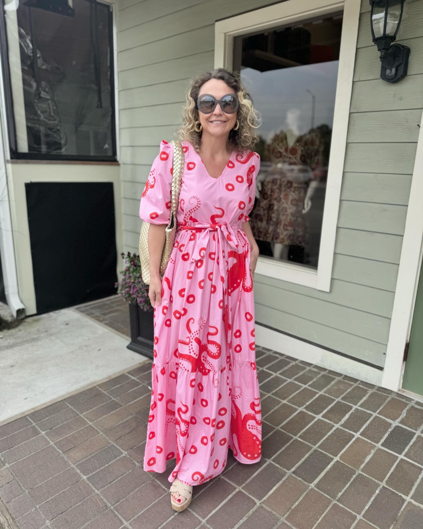 It&rsquo;s all about being BOLD this spring ⚡️⚡️💞 adding pops of color and fun patterns to our wardrobe is our favorite way to style here at CW. Come shop 🛍️

#consigningwomen #consign #cw #shop #shopping #looks #lookbook #style #trend #trending #n