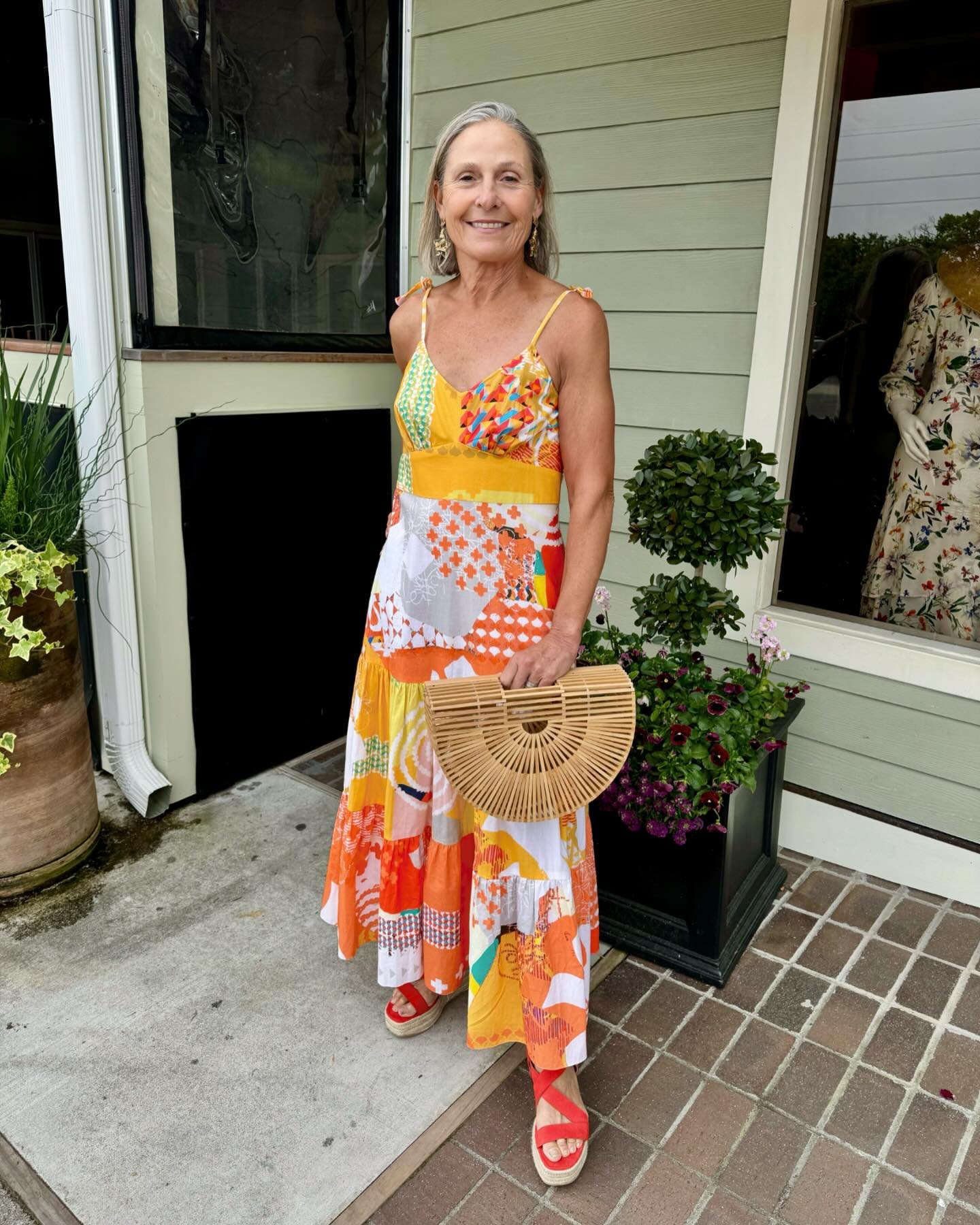 The most perfect Saturday OOTD. Come find it here ⚡️🍊✨🩷

#consigningwomen #cw #consignment #consign #store #shop #bestshop #fashion #style #looks #lookbook #styling #fashionable #ootd #spring #dress #charleston #mtp