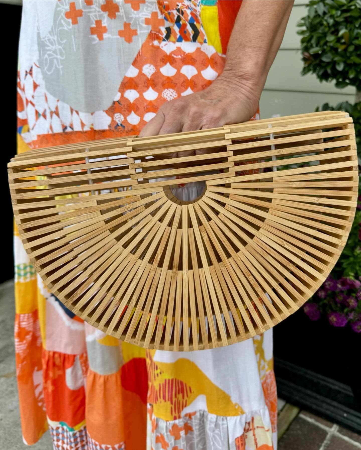 The perfect summer bag DOES exist ✨✨✨

#consigningwomen #consignment #cw #consigning #cwlooks #purses #bags #bag #summer #summerpurse #seasonal #season #summerseason #springtime #consigning #explorechs #ootd #accessorize #charleston #mtp