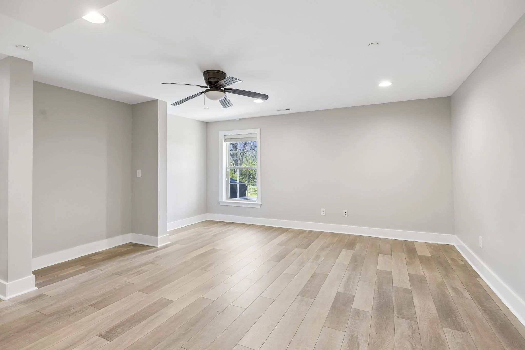 123-119 Stream Valley Blvd - 123.JPG