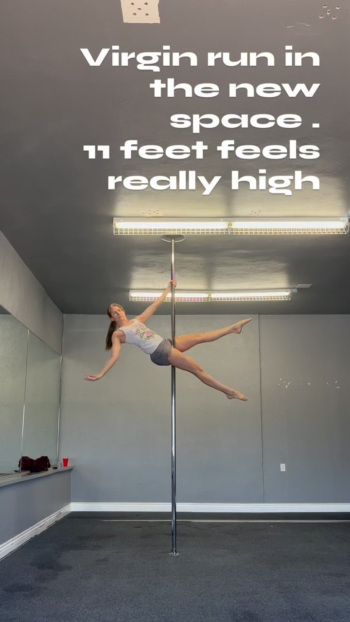 Literally first time up at new space. No inverts bc I chickened out. 🤣🐓
big thanks to @lilu_franzi2014 for the pole swap for her taller pressure pole. She’s taking my shorter one back to Germany. I hope it transitions well to the new cultur