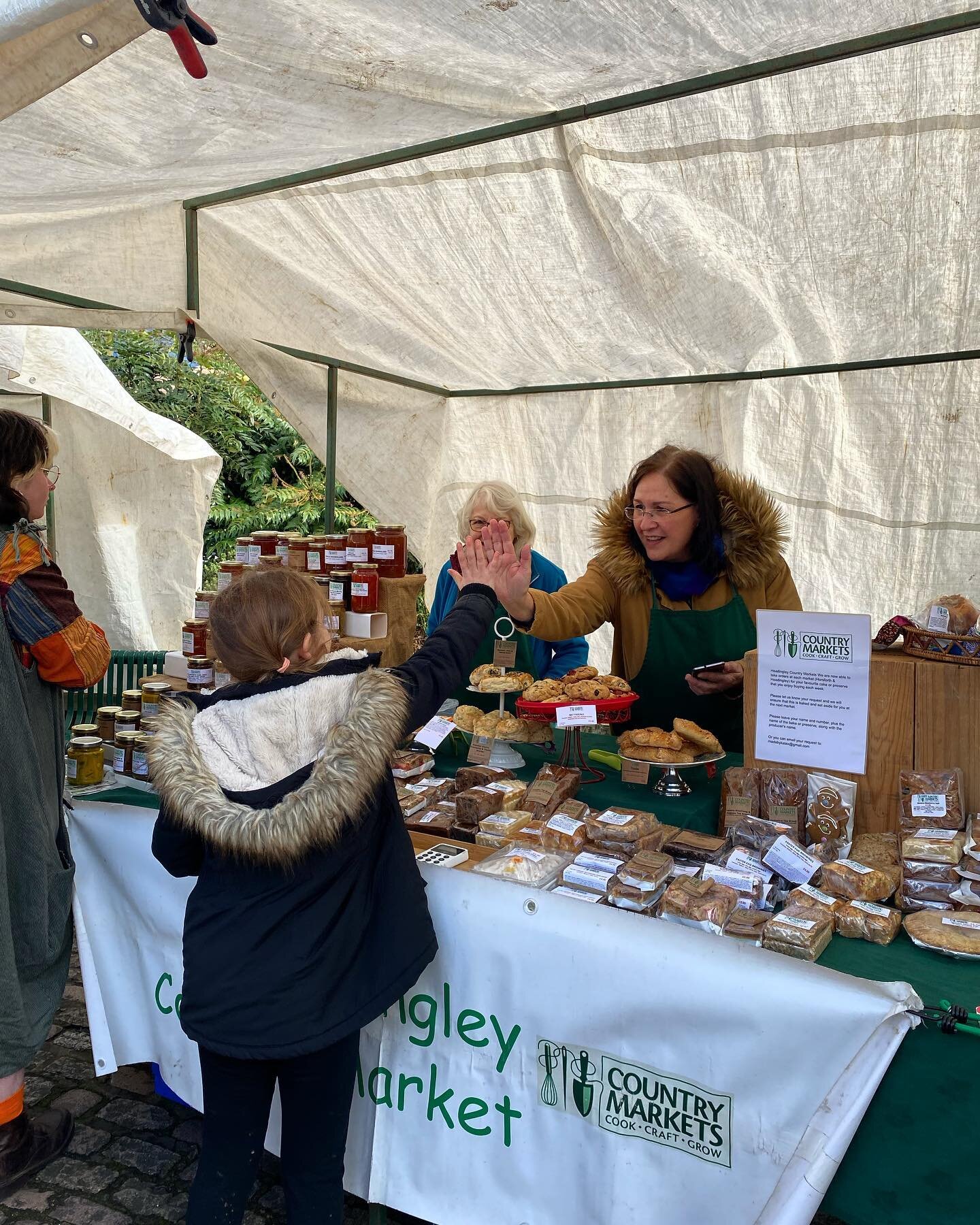 We&rsquo;re back at the rose garden tomorrow morning for our April market!! 

Joining us this month we have the following stalls for your perusal, including a new meat producer! Please give a warm welcome to @marshtopfarmshop 👏🥳

🌶 Really Indian -