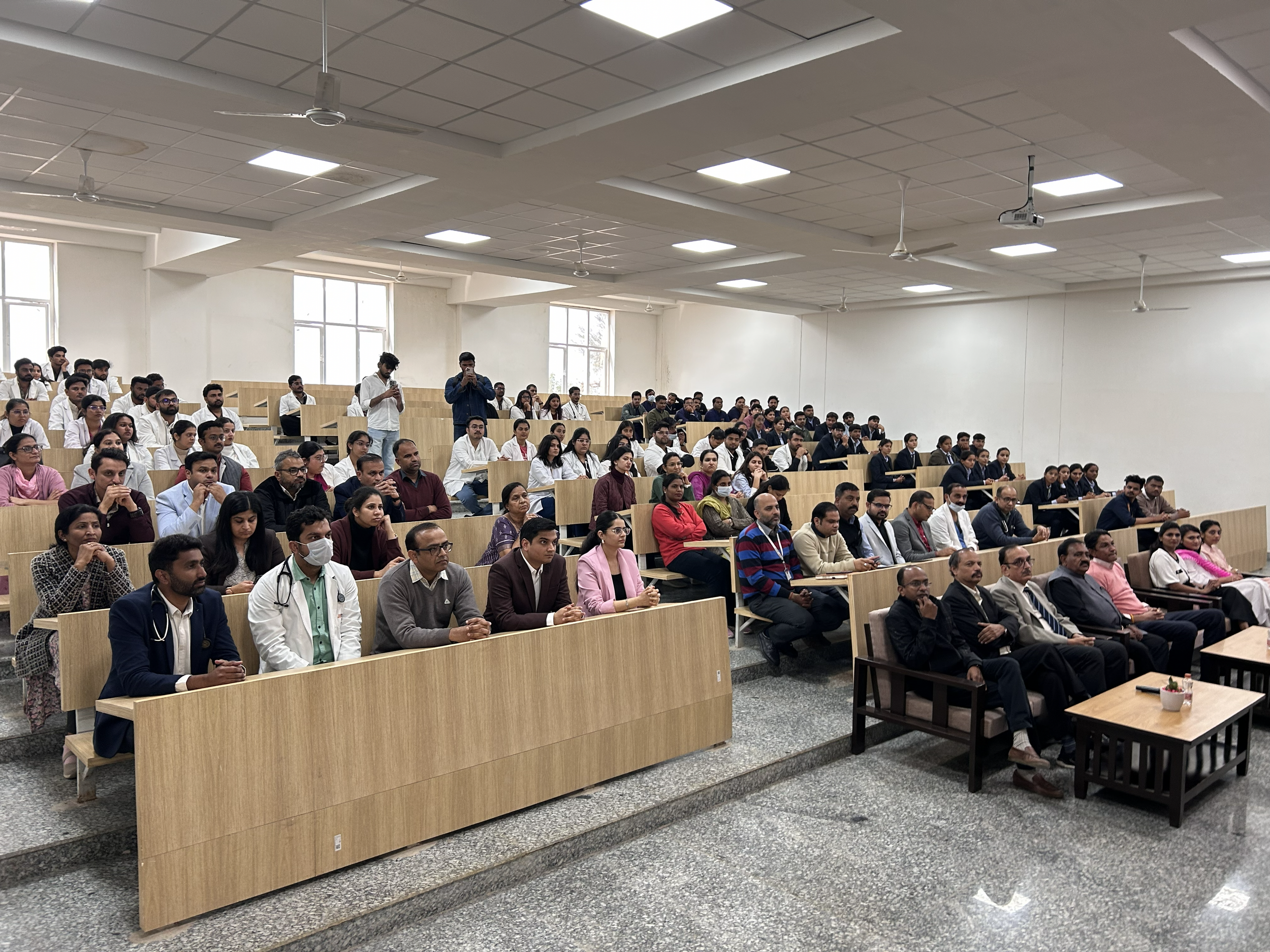 Main lecture hall · faculty & student assembly