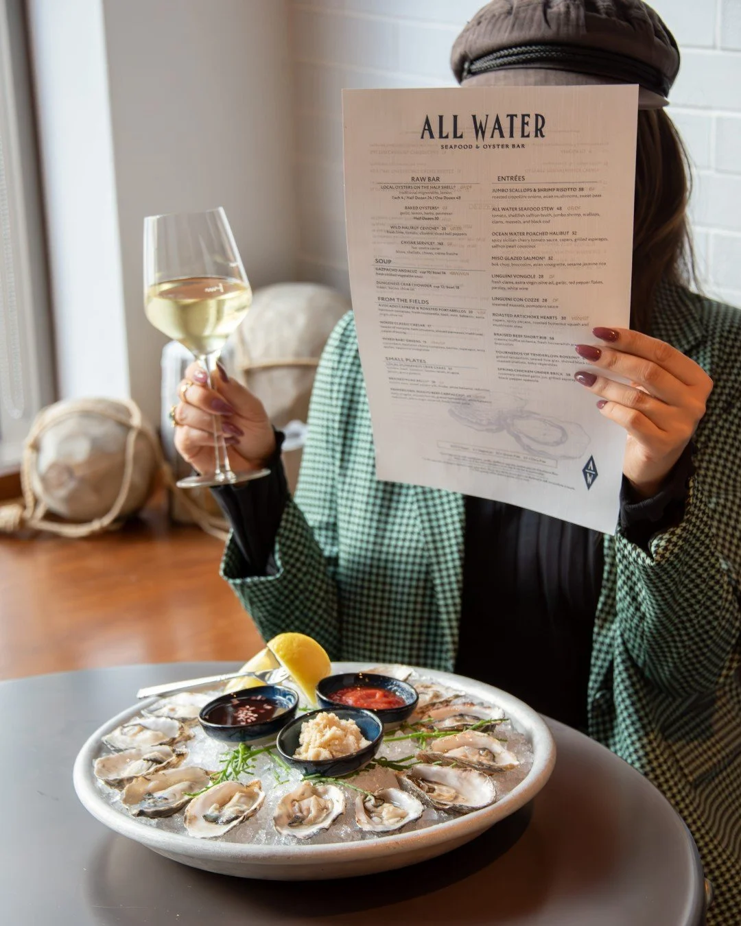 The perfect Friday: a dozen oysters, a glass of something crisp, good company. 🥂🦪