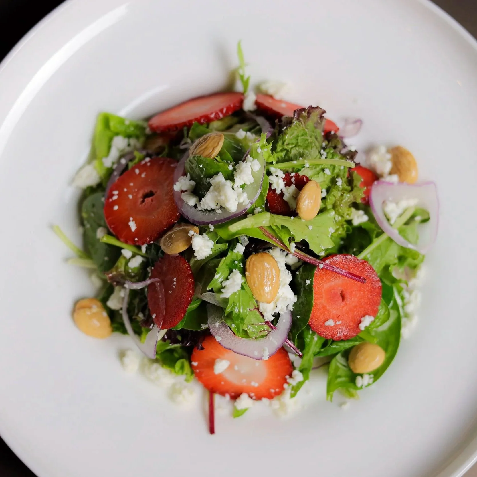 All Water Seafood & Oyster Bar Field Greens Salad