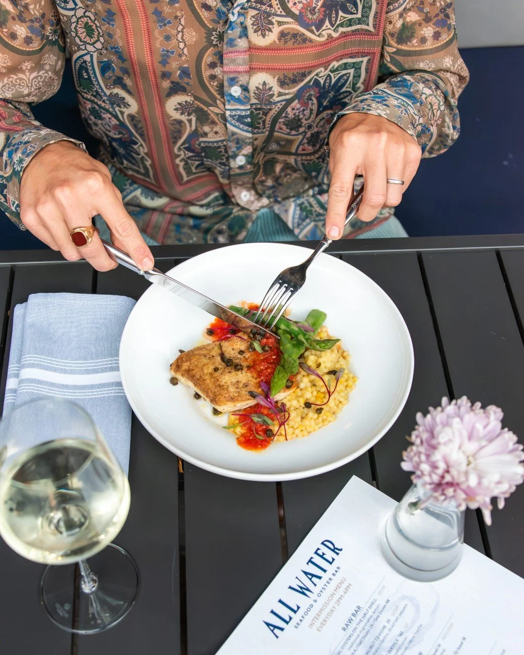 Nice weather, good food, no rules that say it has to be the weekend. Join us on the patio this week and soak up the sun. 🌞 

Reserve your table with the link in our bio!