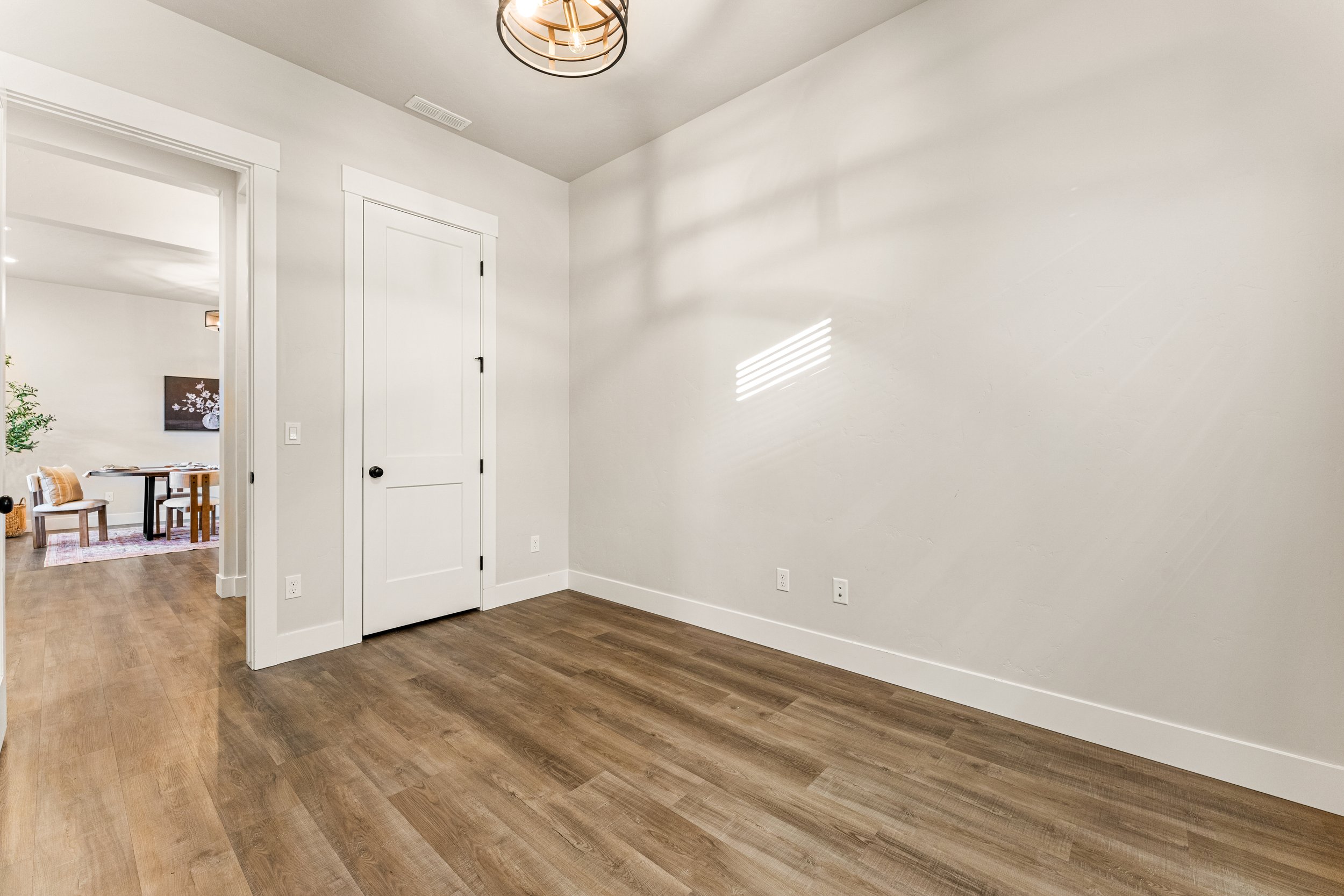 3117 E Brace Ct-39.jpg