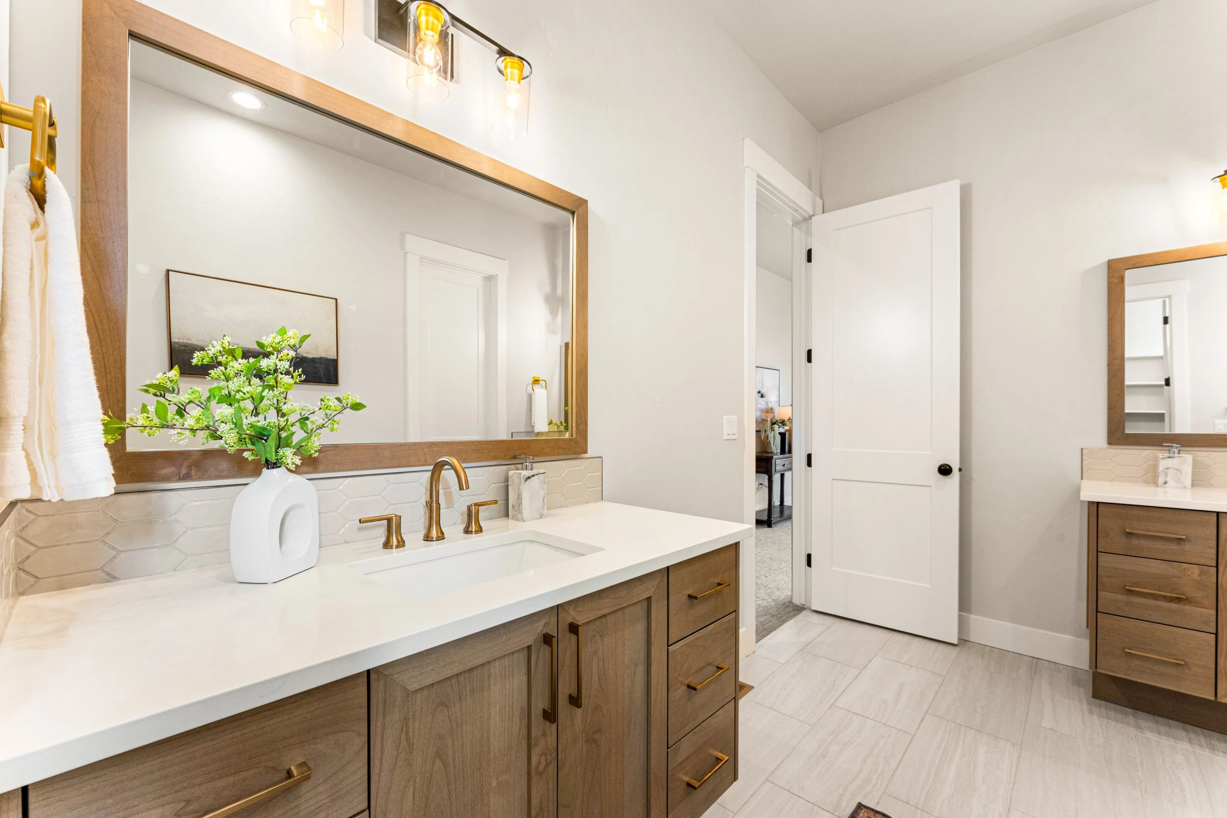 3117 E Brace Ct-30.jpg