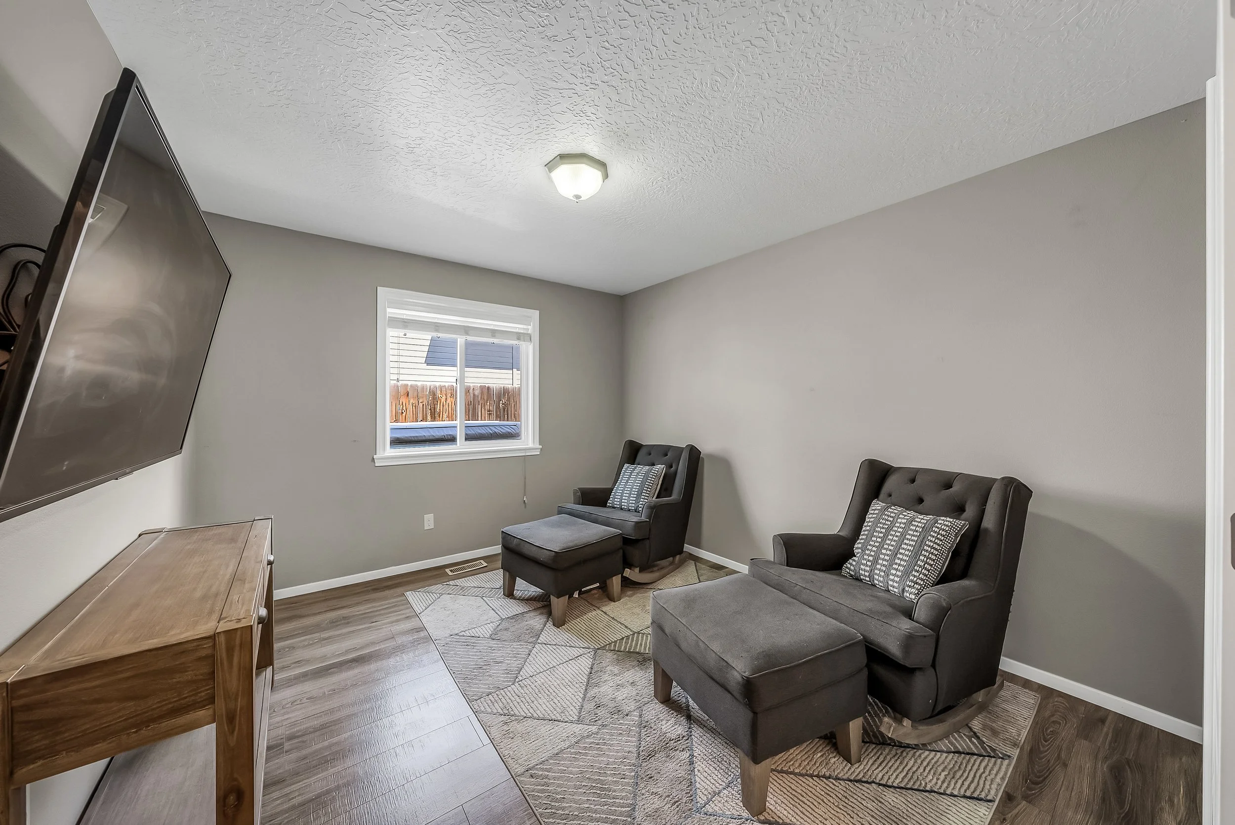 4224 English Dr-14.jpg