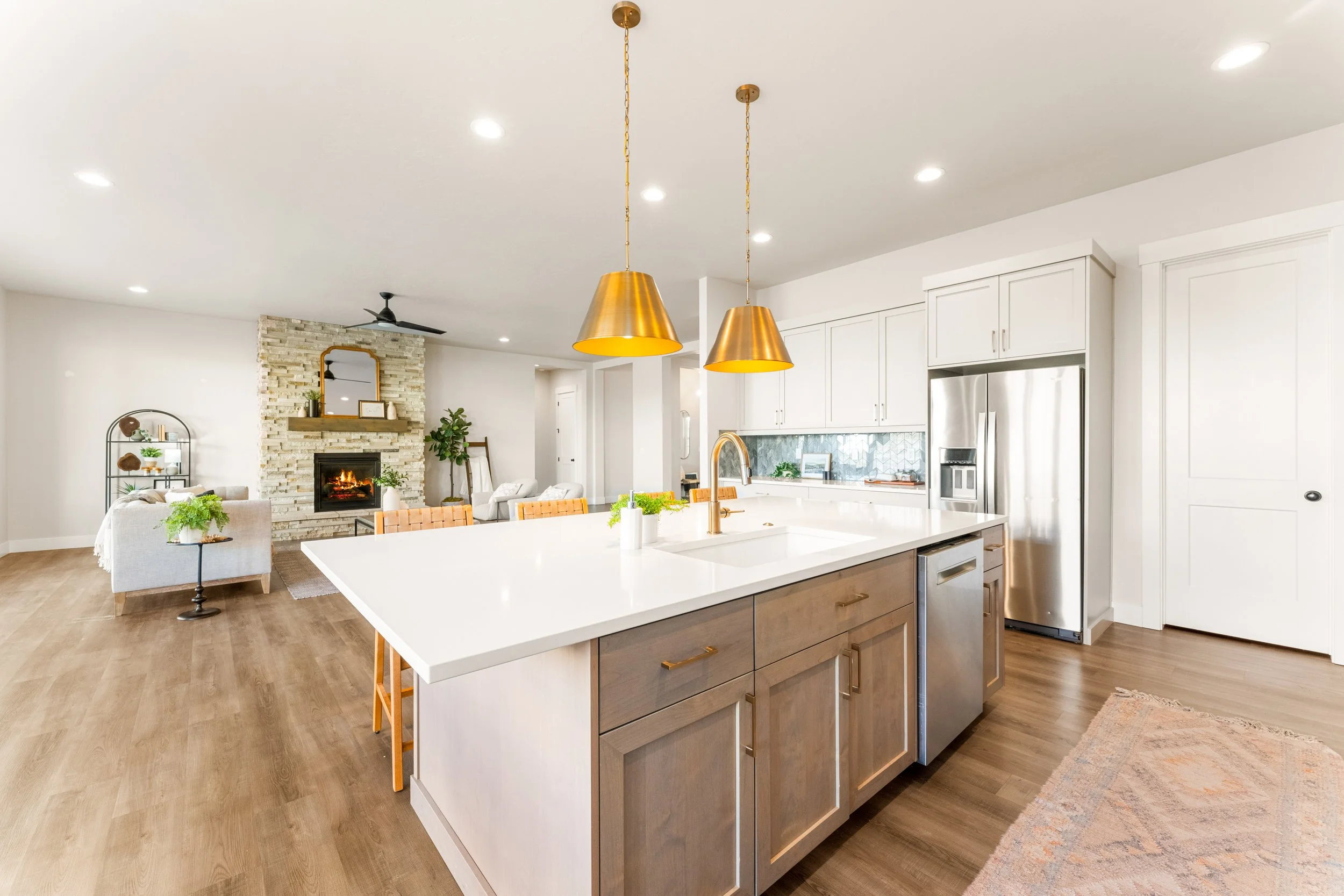 3117 E Brace Ct-24.jpg