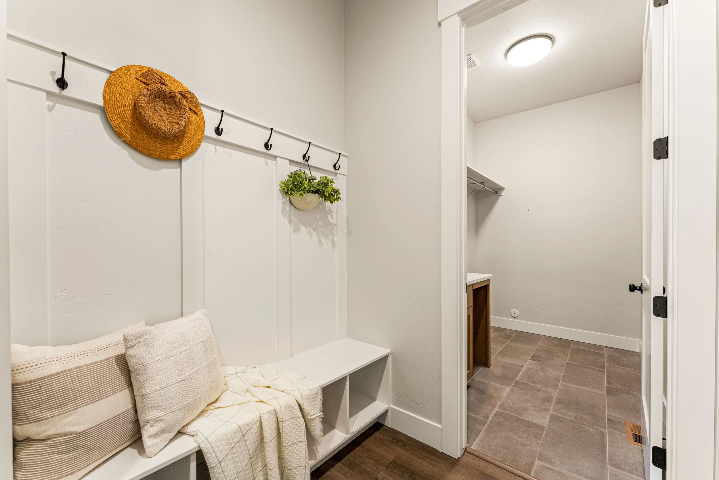 3117 E Brace Ct-36.jpg