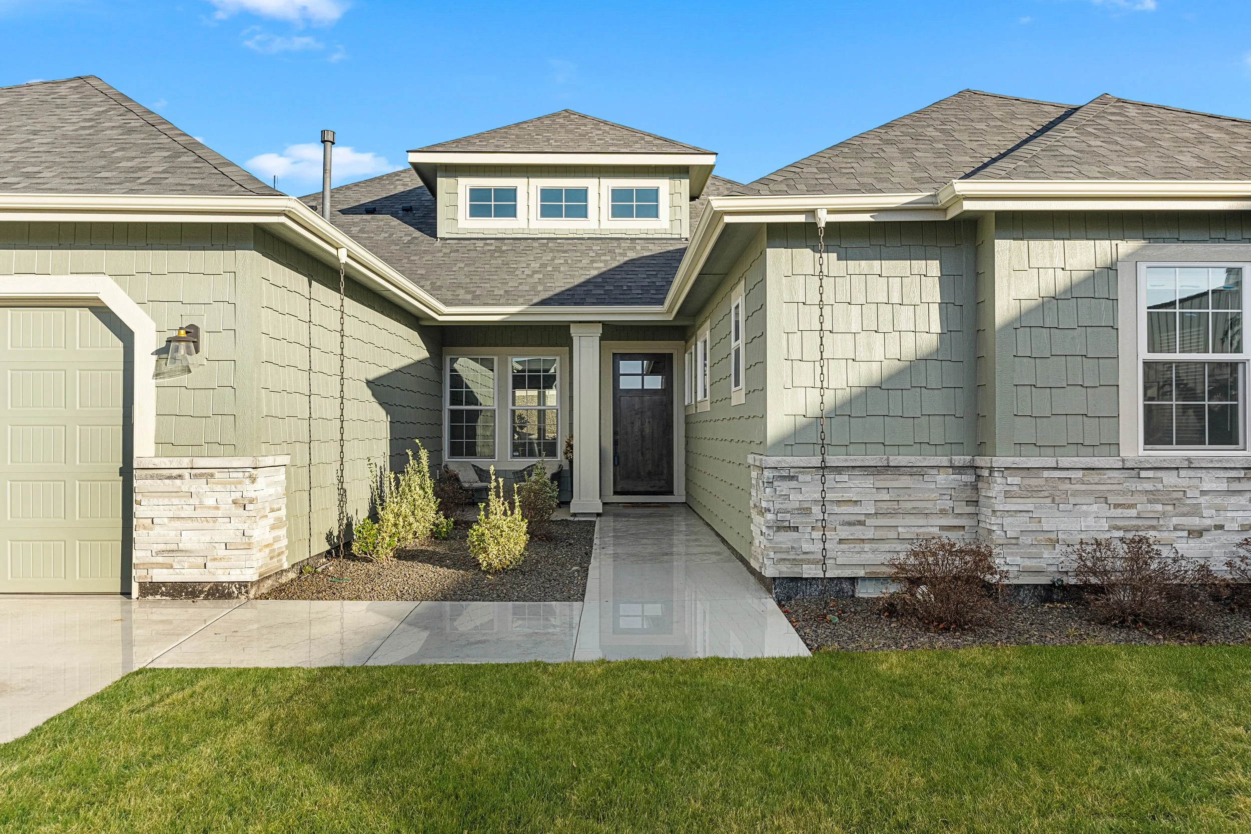 3117 E Brace Ct-1.jpg