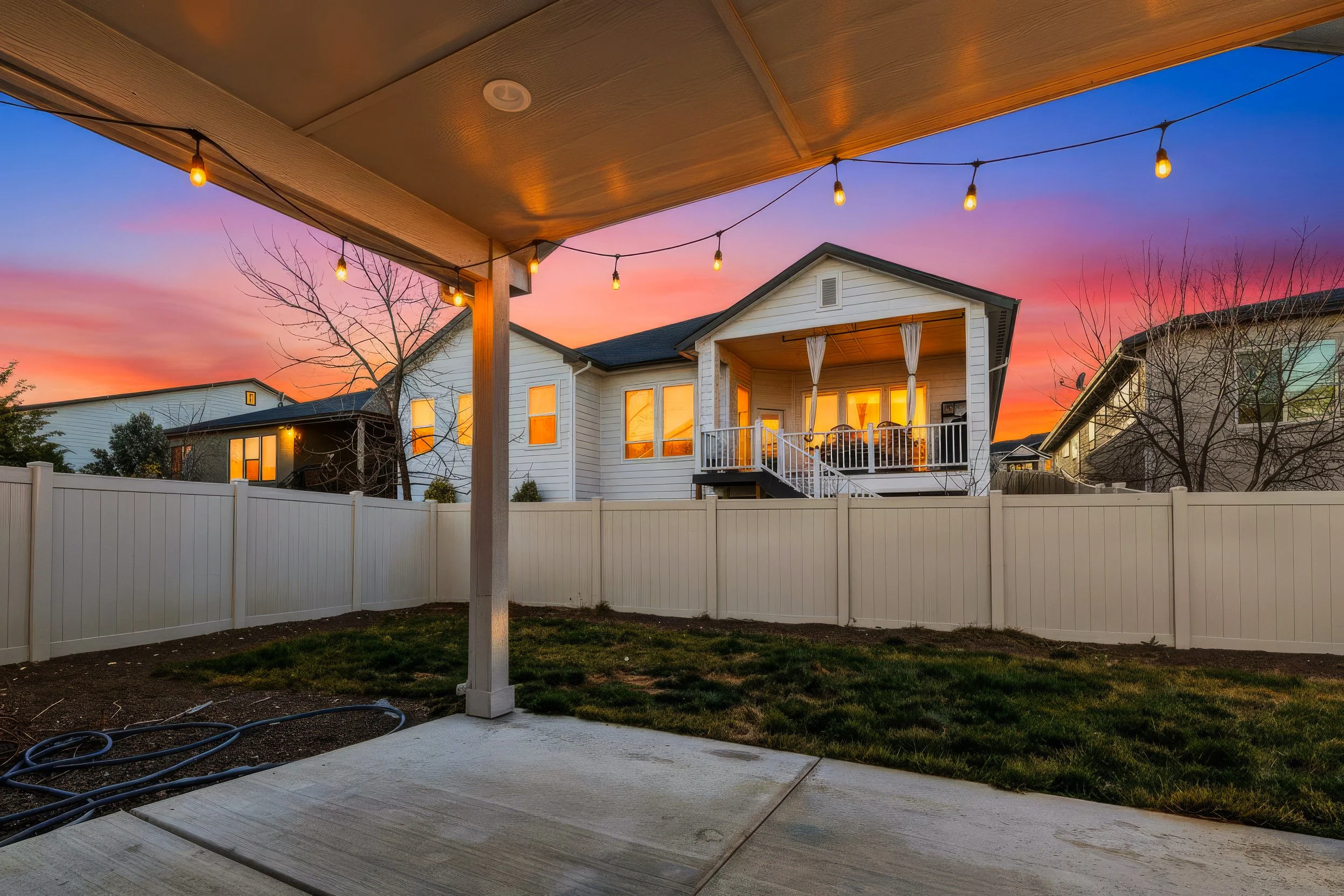 37-virtual_twilight copy.jpg