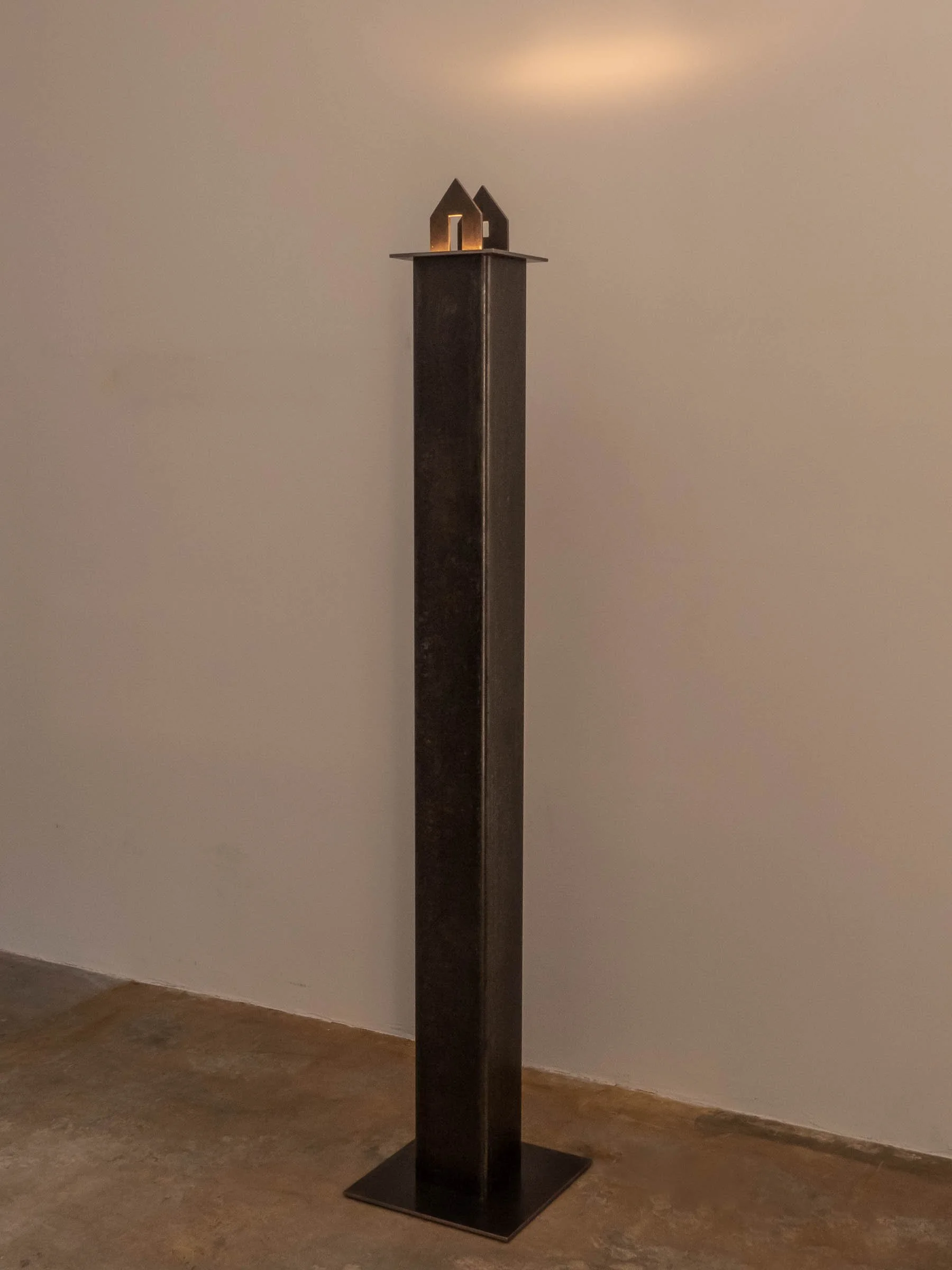_Hisa Ota Light House Pedestal House 1 1010469.jpg