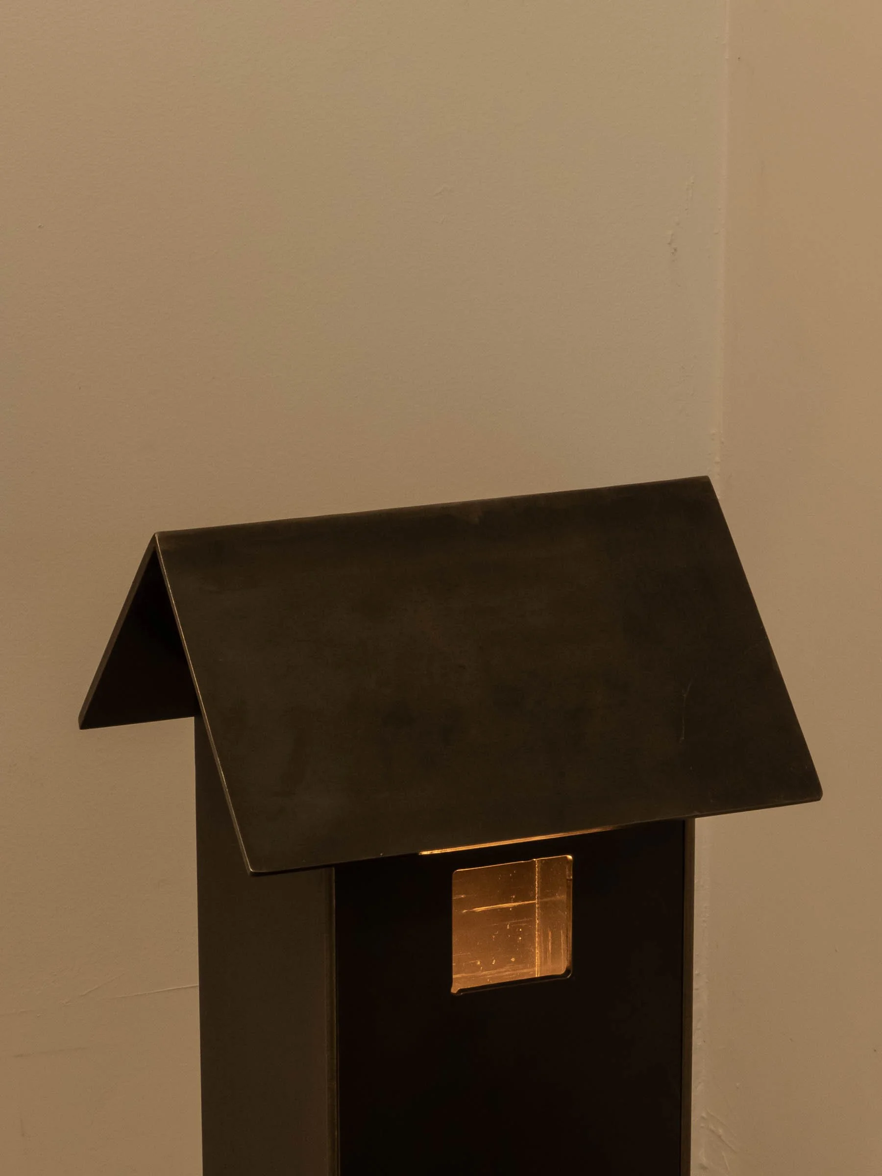 _Hisa Ota Light House Roof 2 1020150.jpg