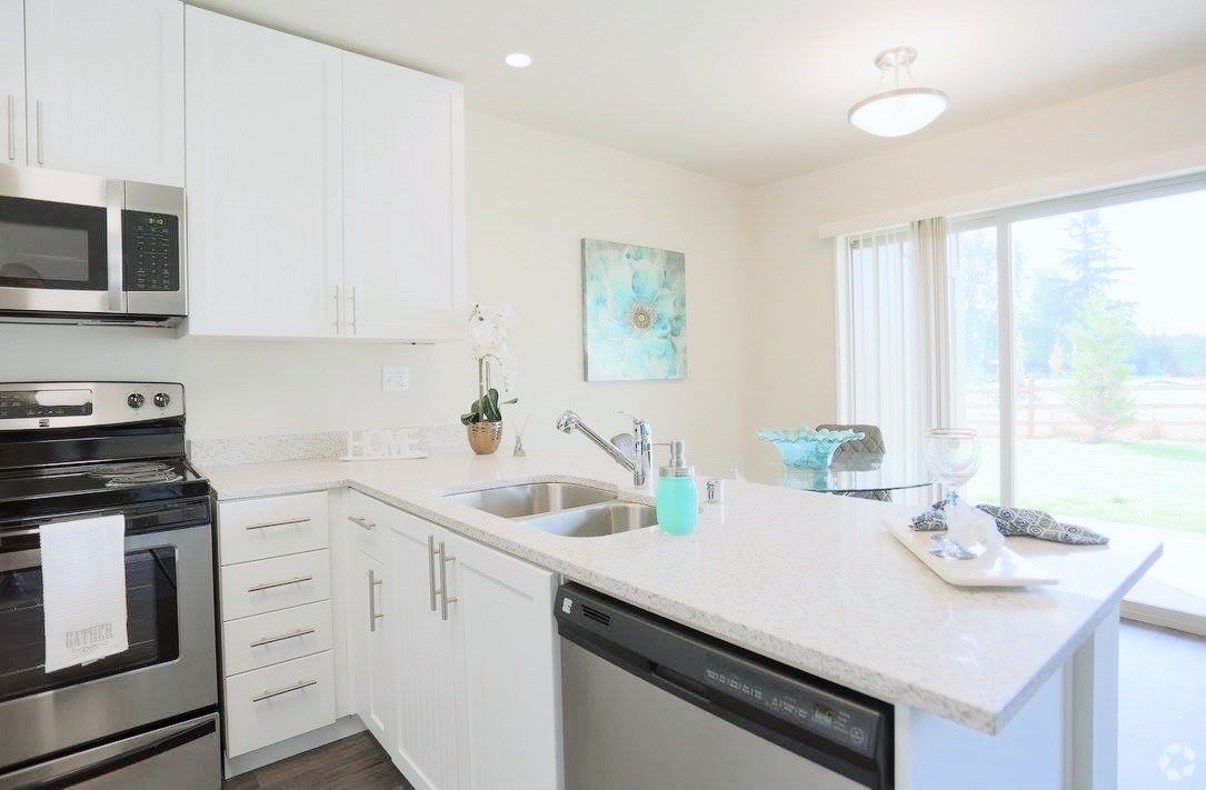 About — Arcadia Crossing Apartments