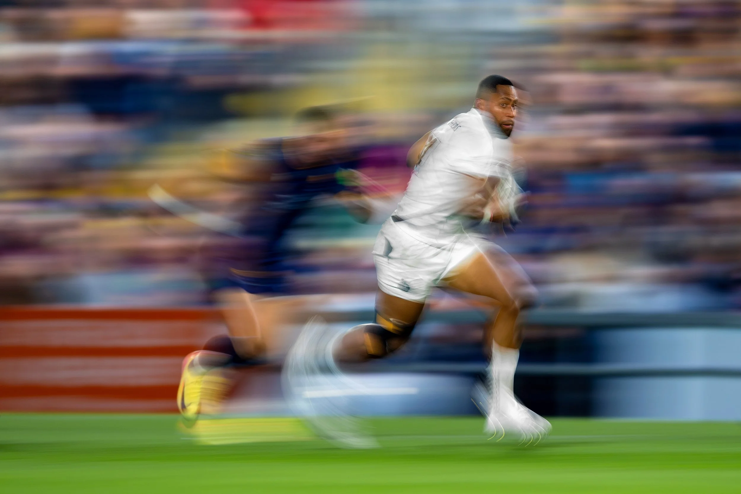  Joe Cokanasiga of Bath Rugby runs with the ball. Pre-season friendly, between Worcester Warriors and Bath United on September 19, 2025 at Sixways Stadium in Worcester, England. Photo by: Patrick Khachfe / Onside Images 