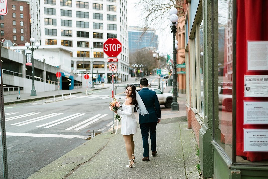 A stroll in Pioneer Square on your wedding day 🔔

tokyo photographer, indonesian photographer in tokyo, japan photographer, indonesian photographer in japan, seattle photographer, seattle wedding photographer

#seattlephotographer #seattleweddingpho