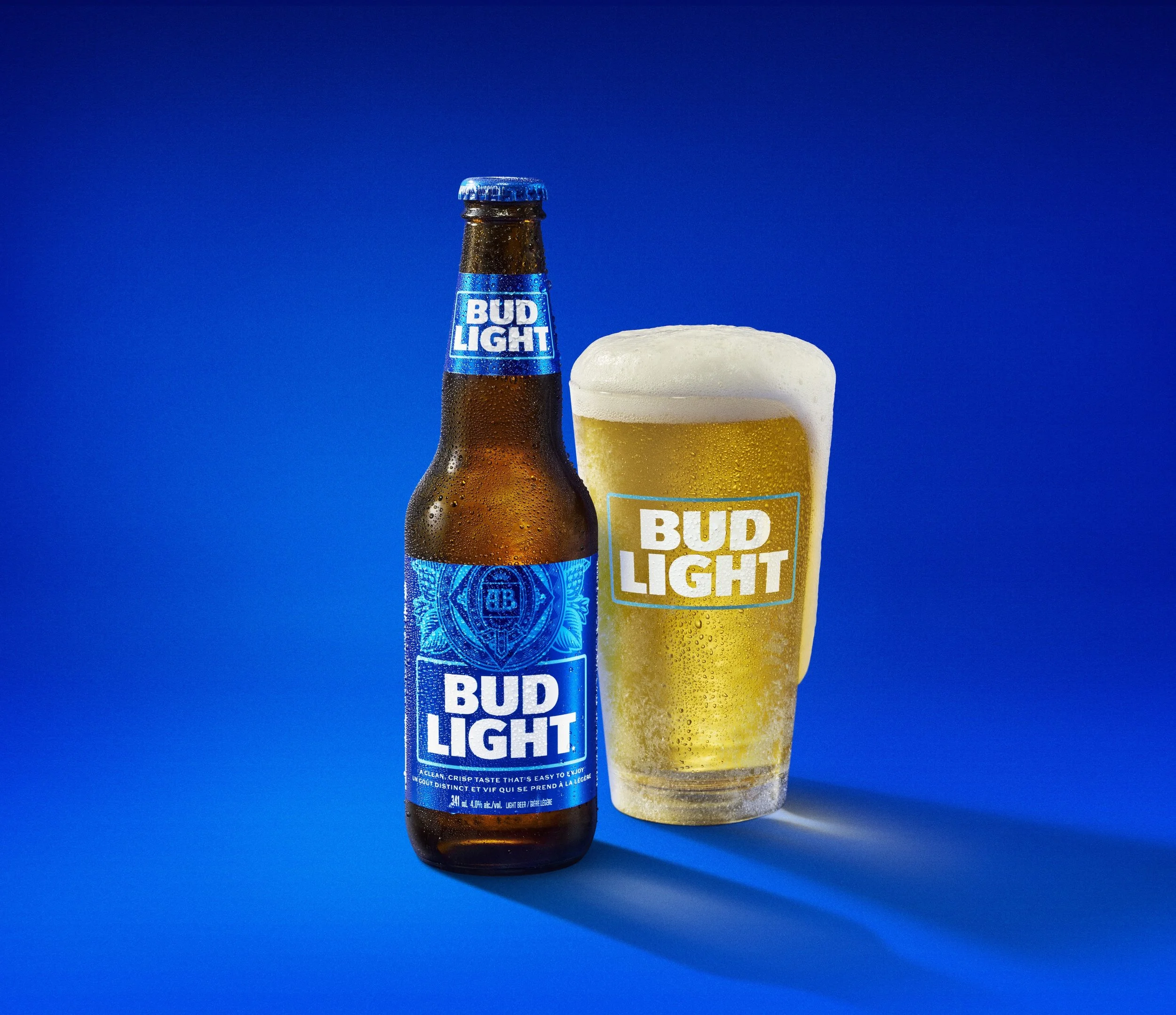 Blue_World_Crispy_Boi_Bottle_Pint_26_04341_R3.jpg