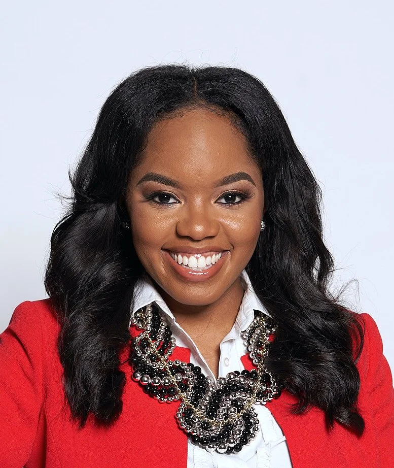 Headshot - Courtney Howard.jpg