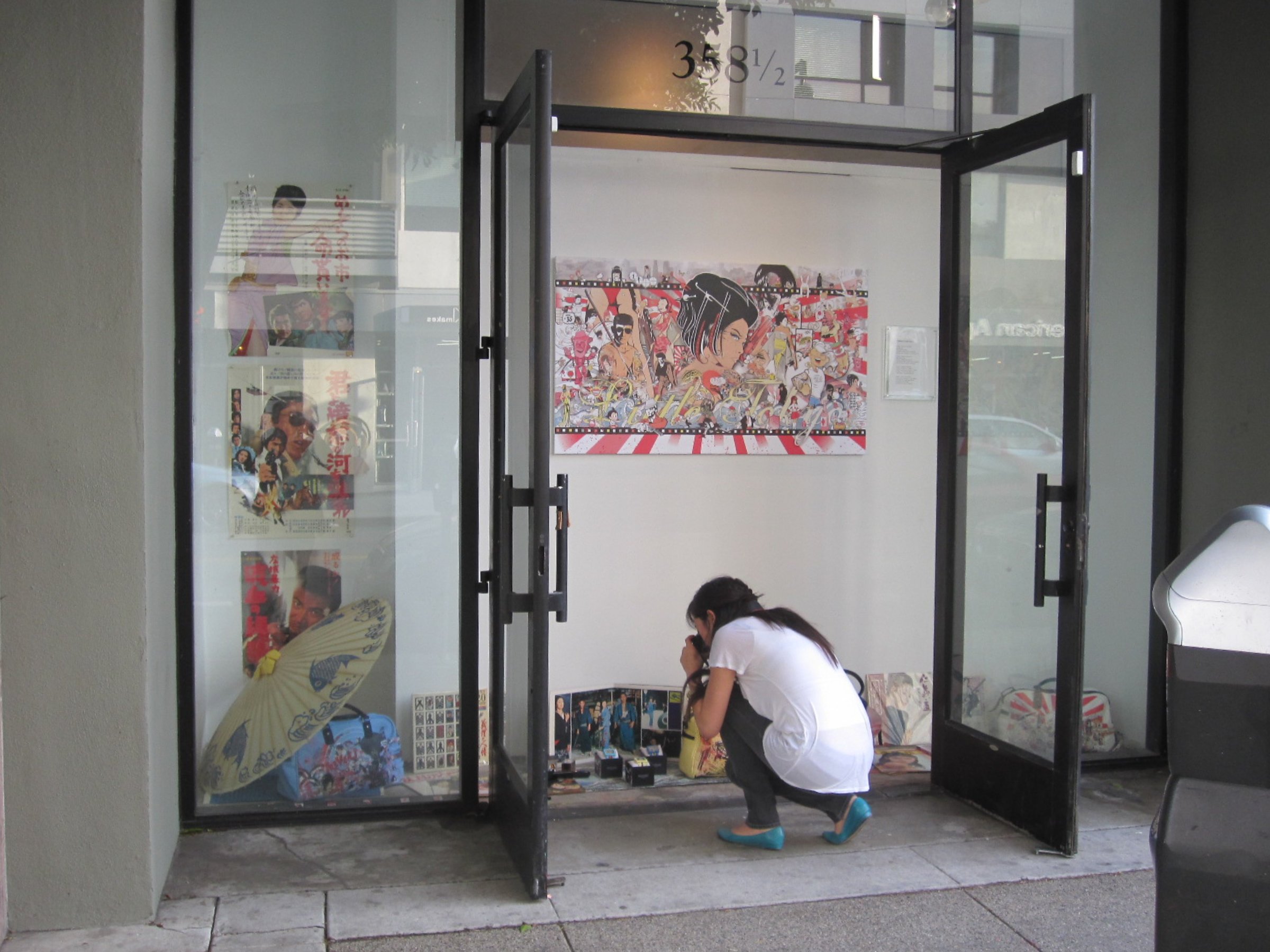 Little Tokyo Gallery - Hold Up Art - Sean Danconia.jpg